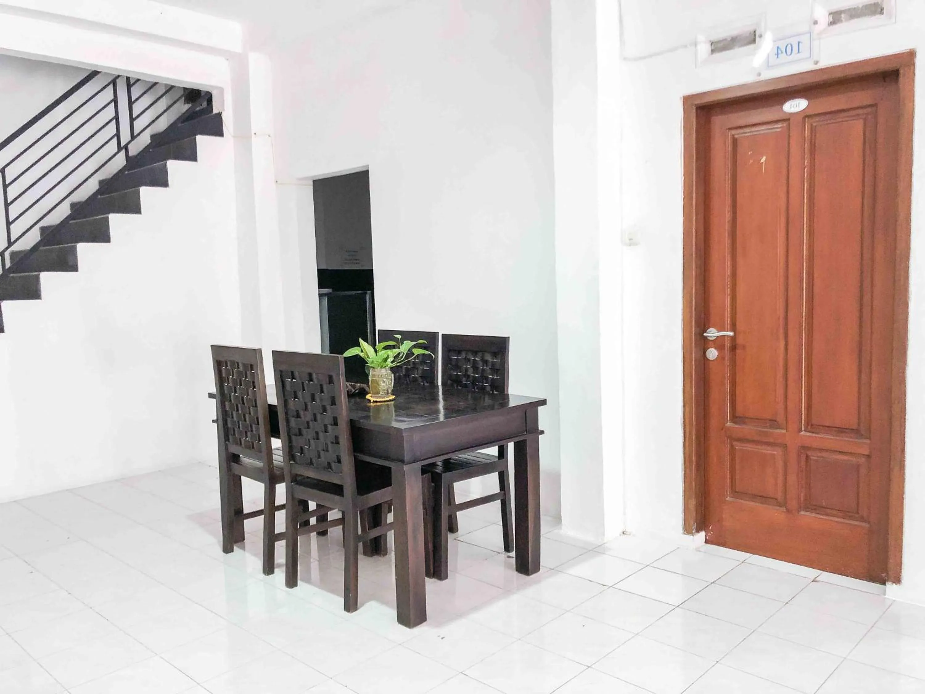 RedDoorz near Eco Green Park Batu