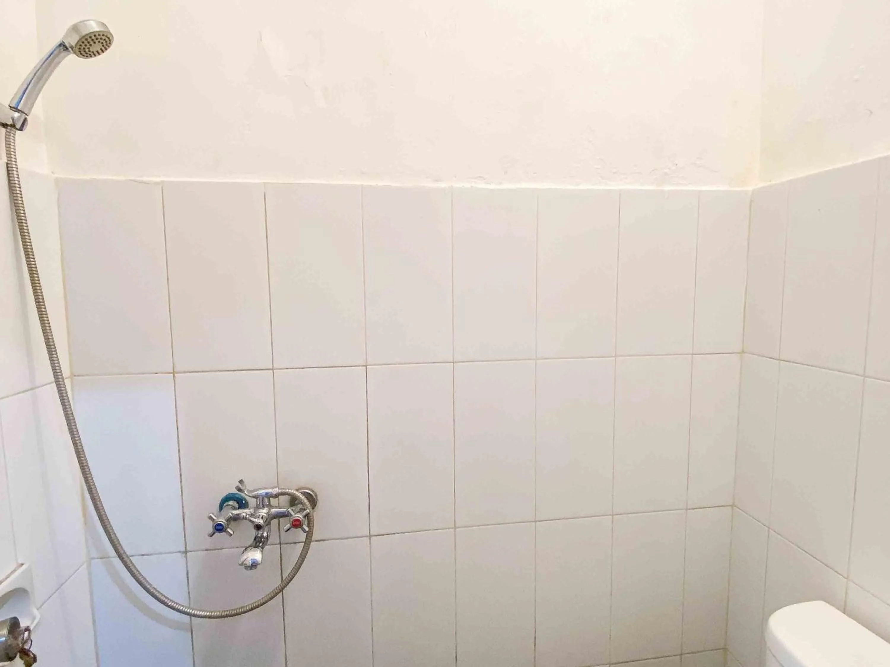 RedDoorz near Eco Green Park Batu