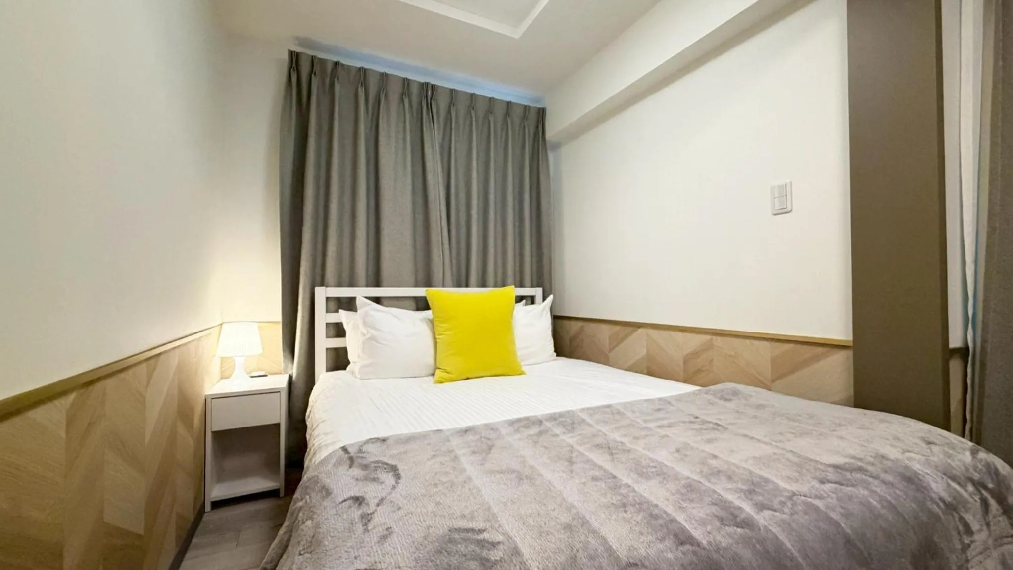 Bed in Glass Shiseikan