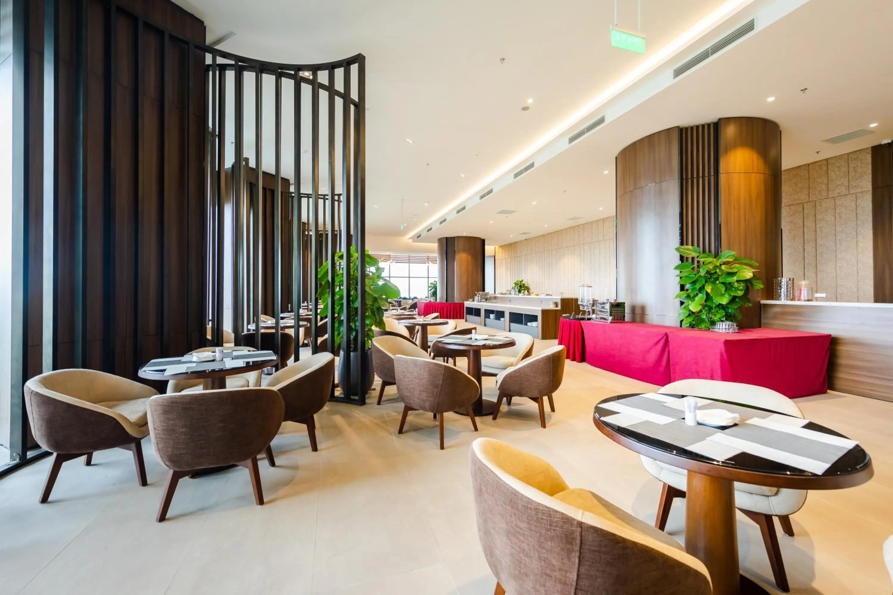 Restaurant/places to eat in Muong Thanh Luxury Ha Long Centre Hotel