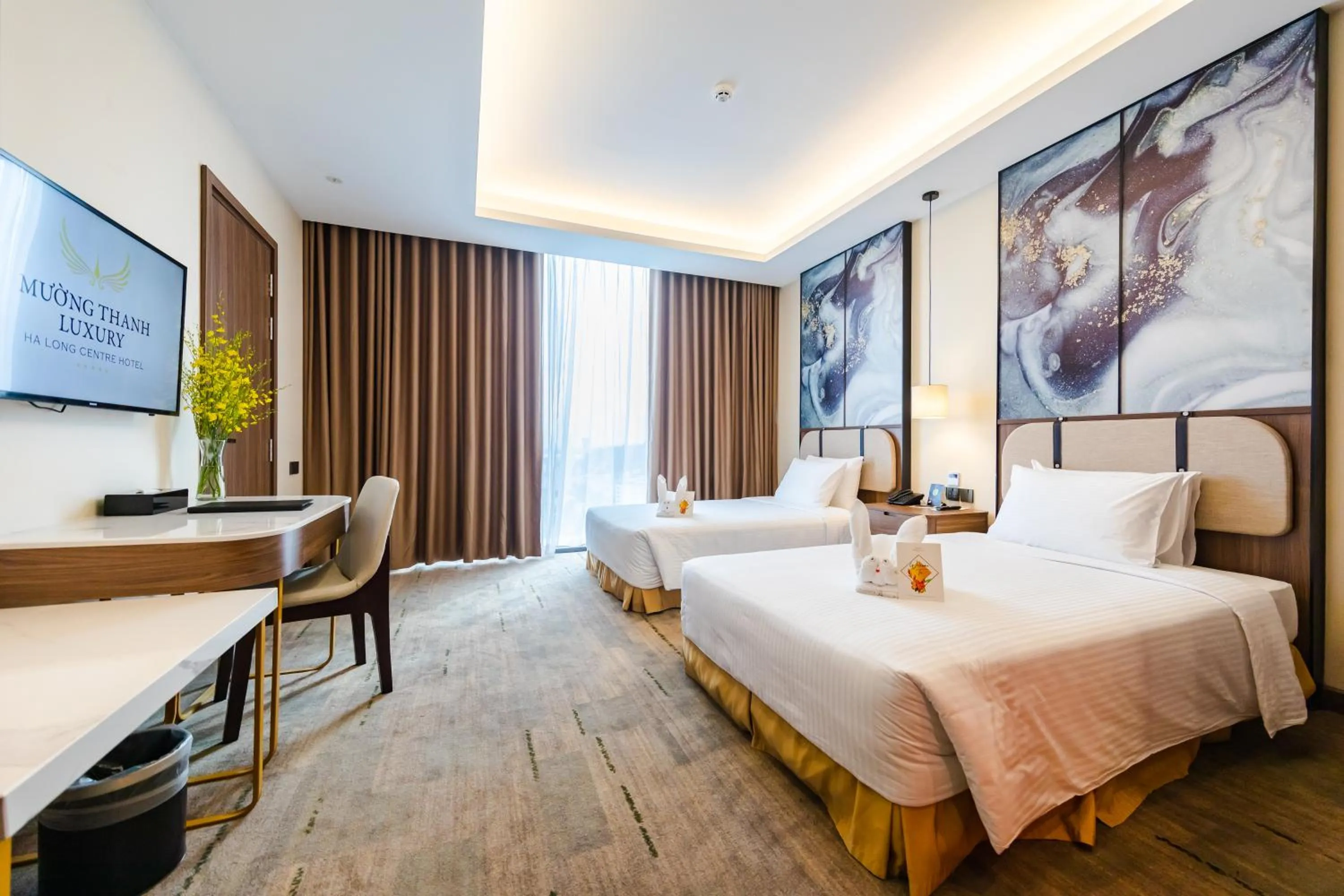 Bedroom, Bed in Muong Thanh Luxury Ha Long Centre Hotel