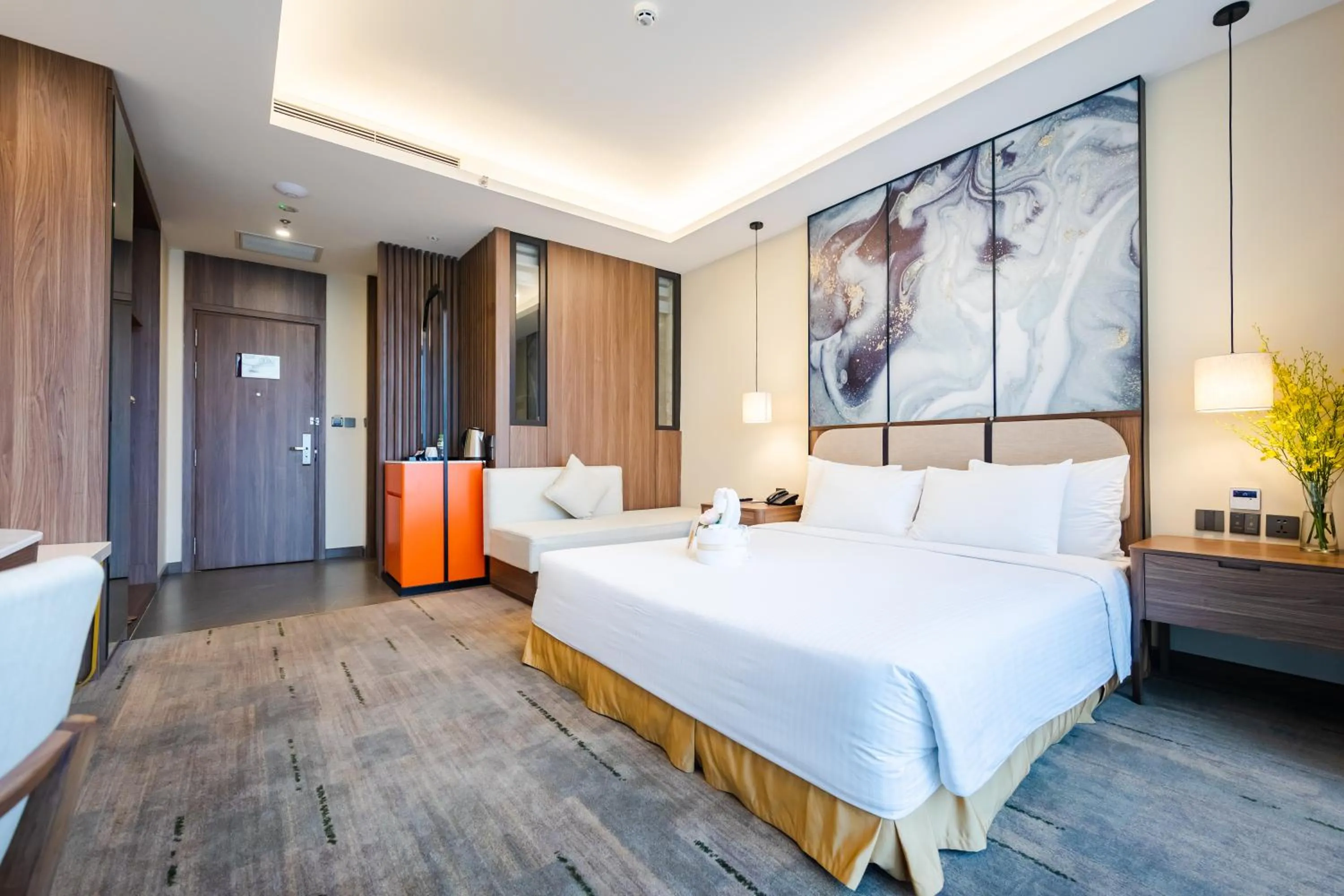 Bedroom, Bed in Muong Thanh Luxury Ha Long Centre Hotel