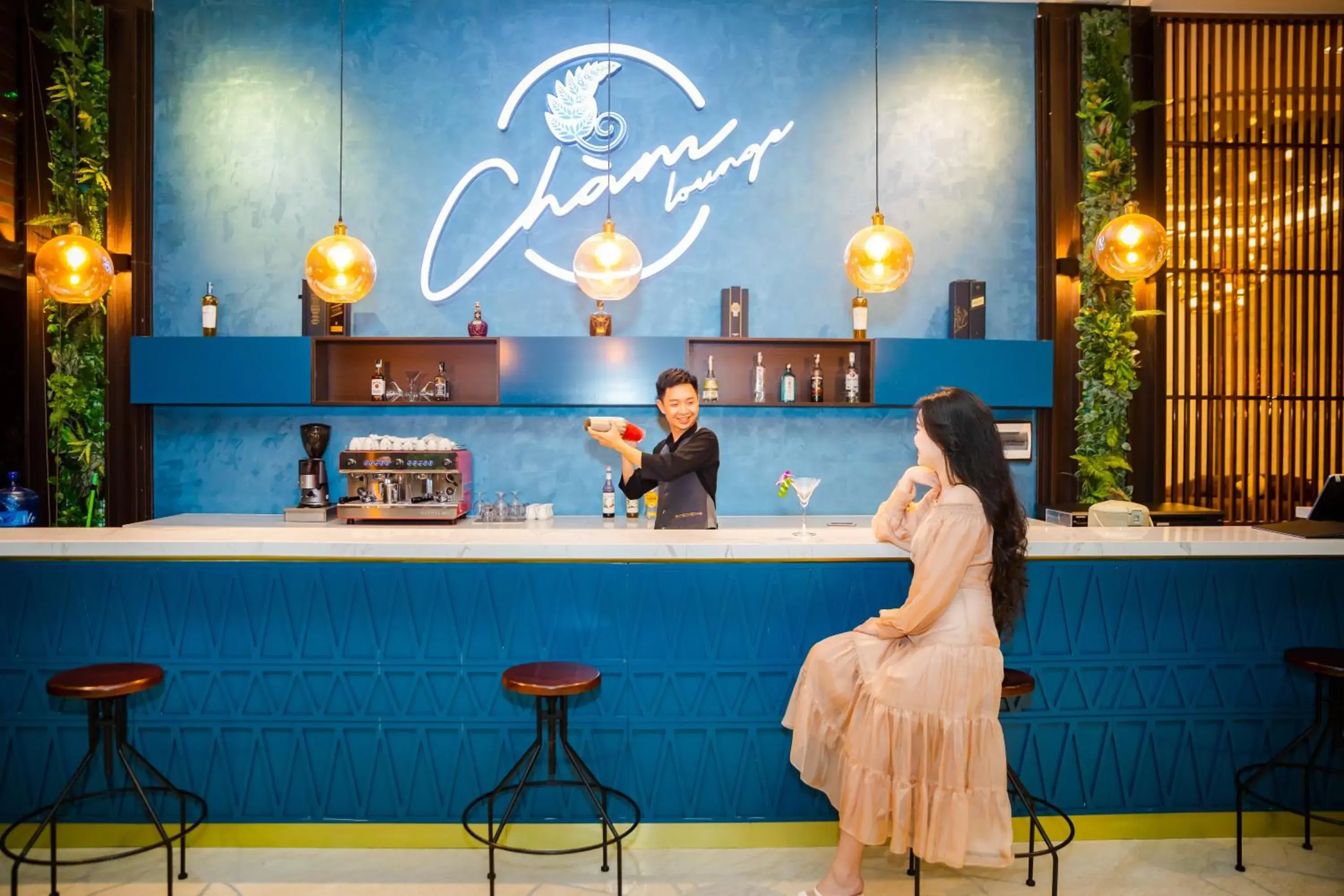 Lounge or bar in Muong Thanh Luxury Ha Long Centre Hotel Lounge or bar in Muong Thanh Luxury Ha Long Centre Hotel