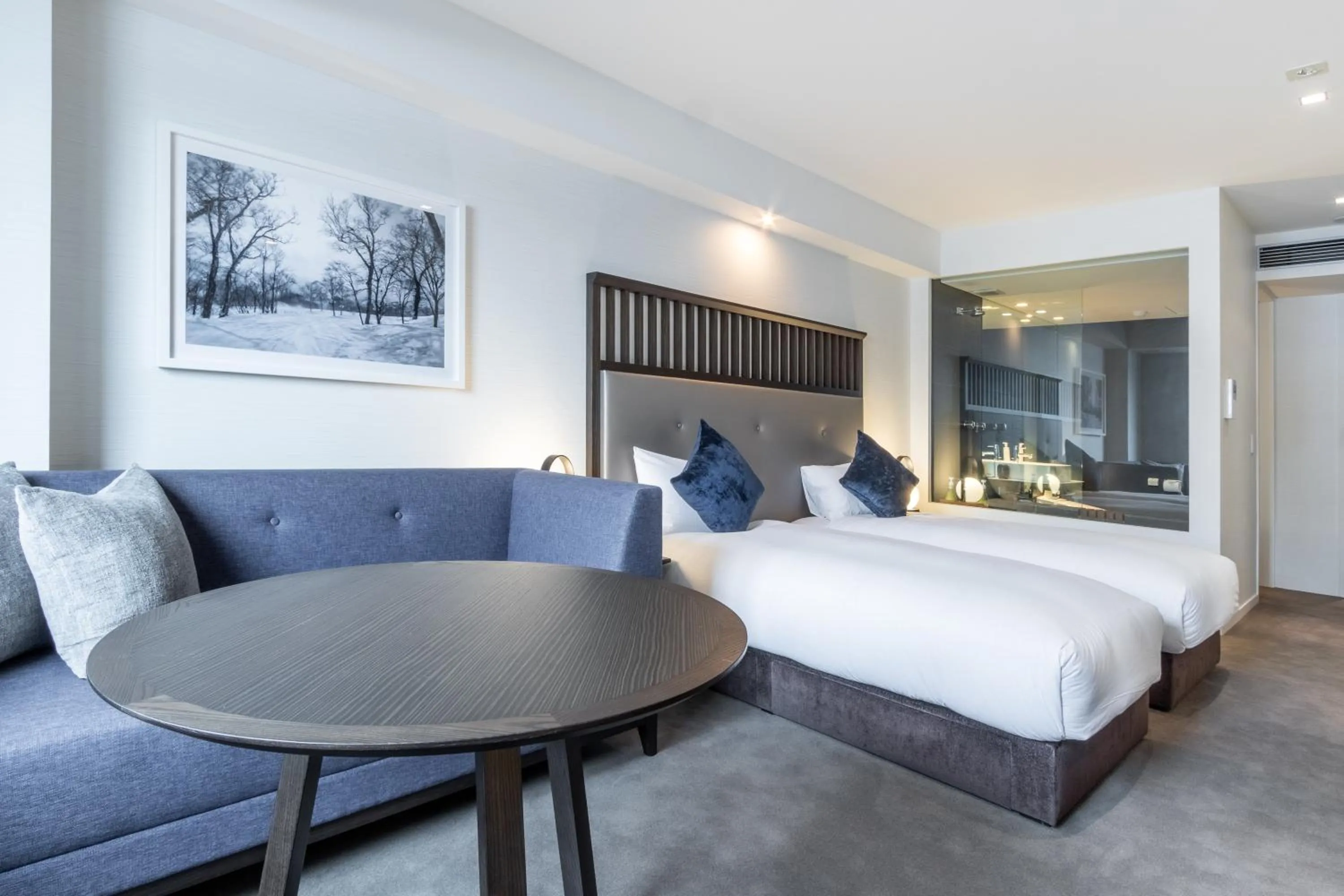 Living room, Bed in The Vale Niseko