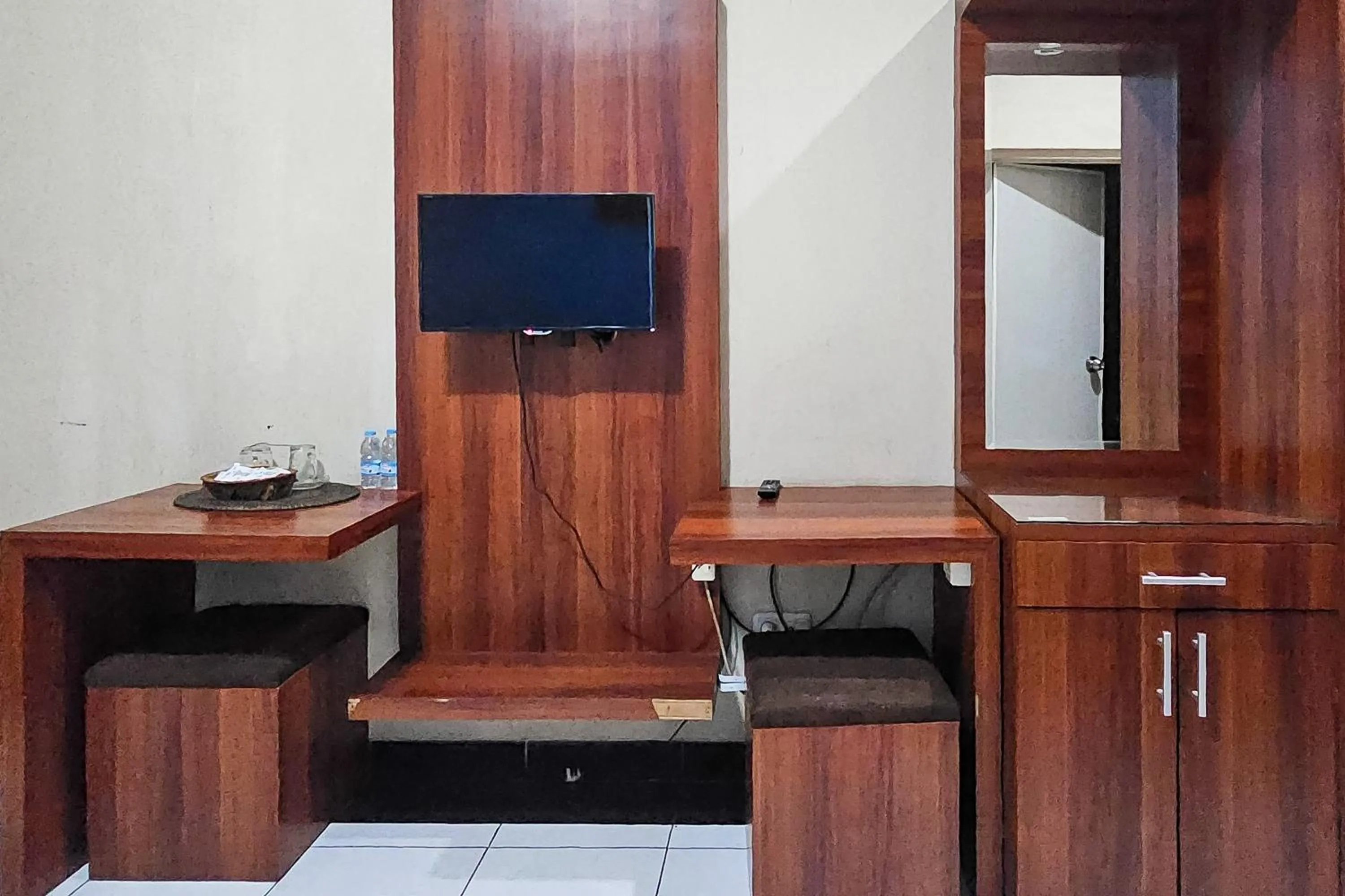 TV and multimedia in Urbanview My Grand Hotel Bogor