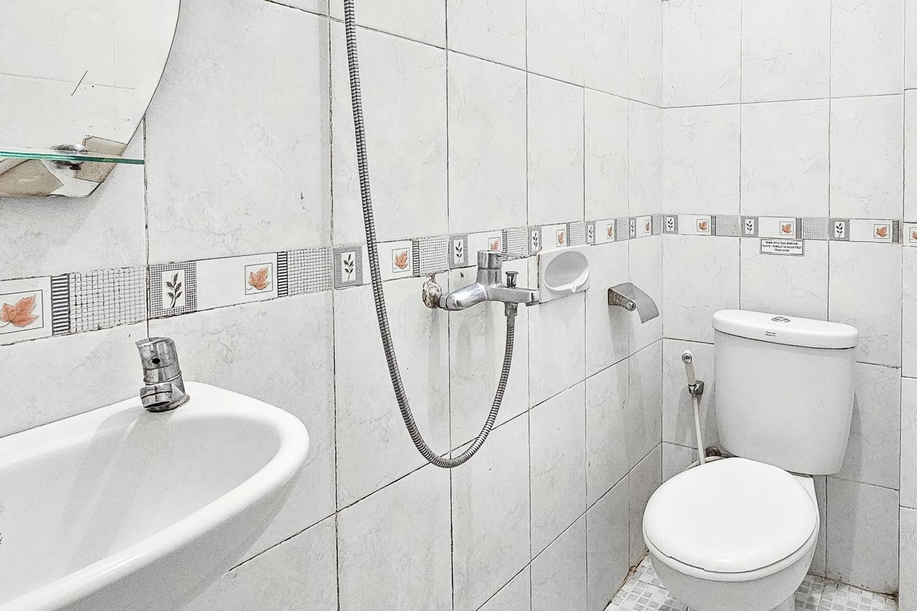 Bathroom in Urbanview My Grand Hotel Bogor