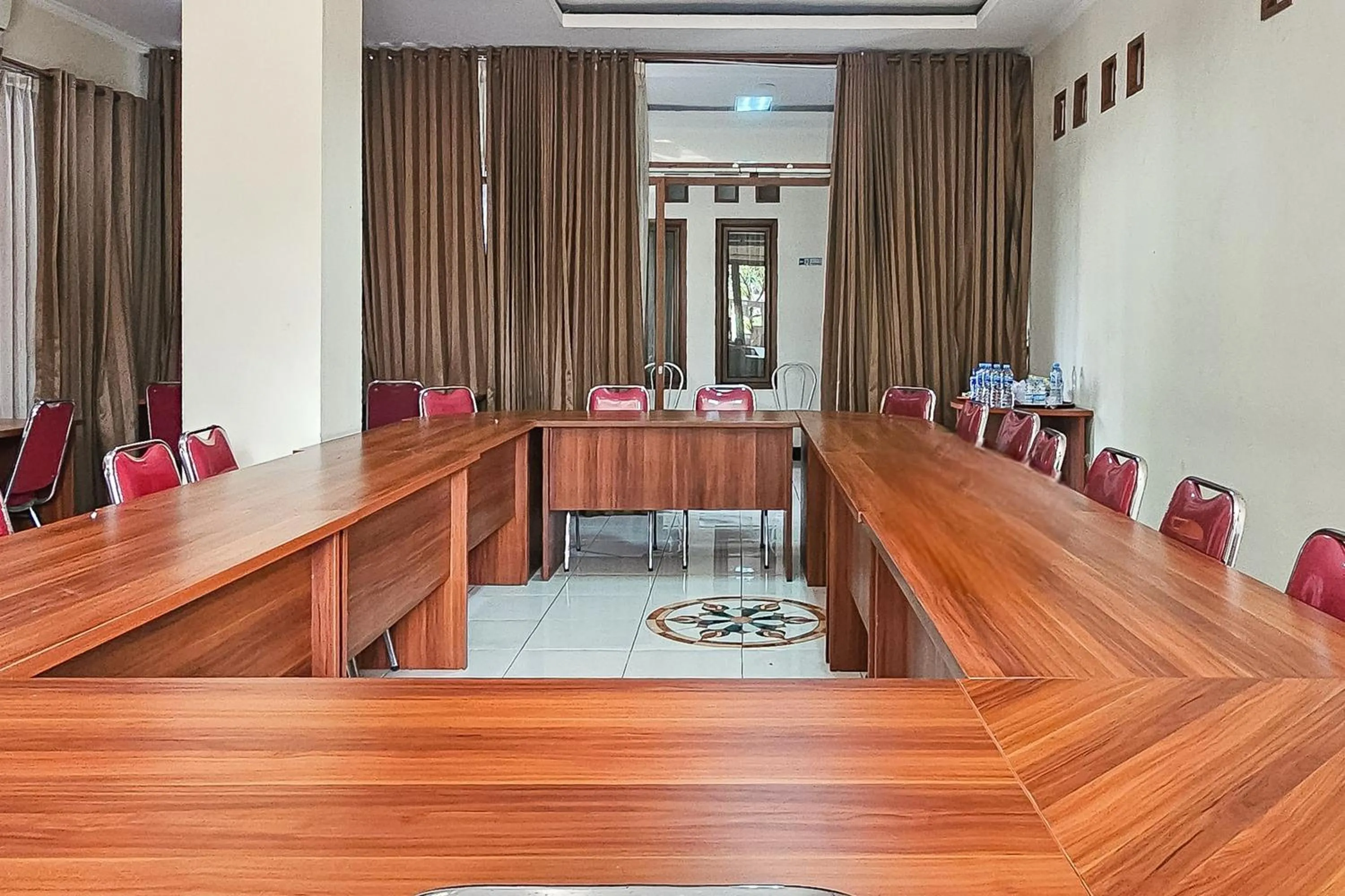 Meeting/conference room in Urbanview My Grand Hotel Bogor
