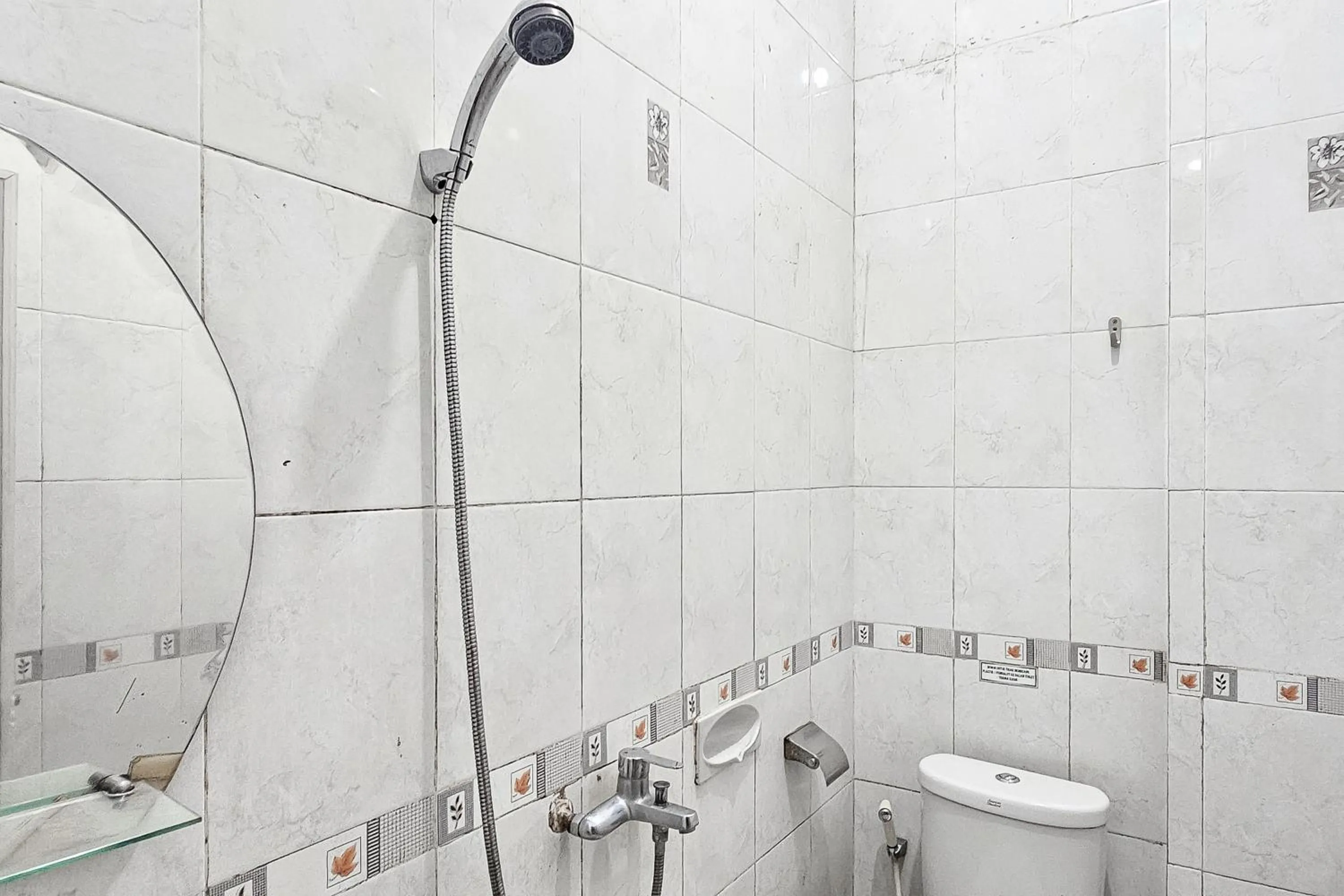 Bathroom in Urbanview My Grand Hotel Bogor