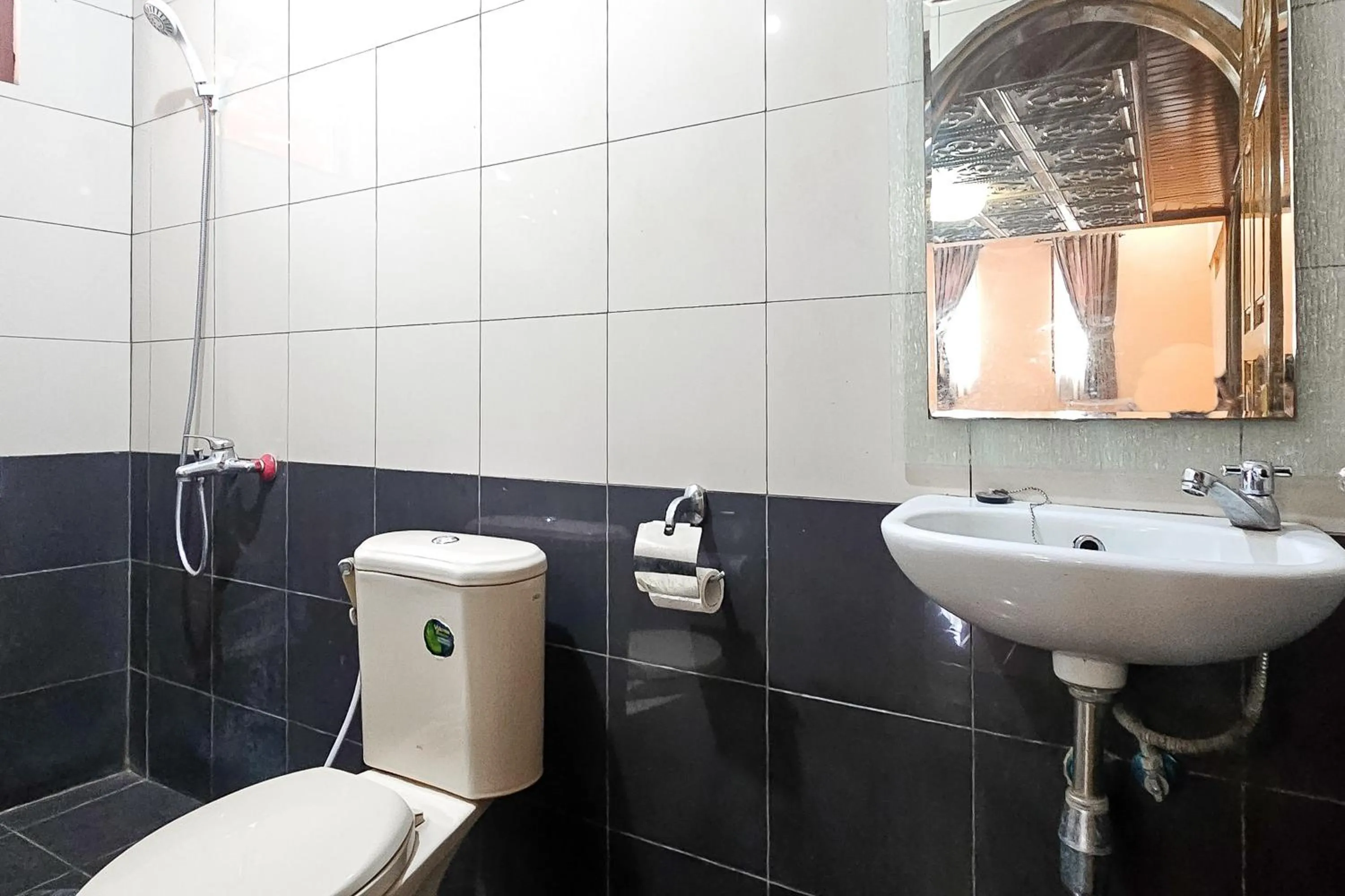 Bathroom in Urbanview My Grand Hotel Bogor