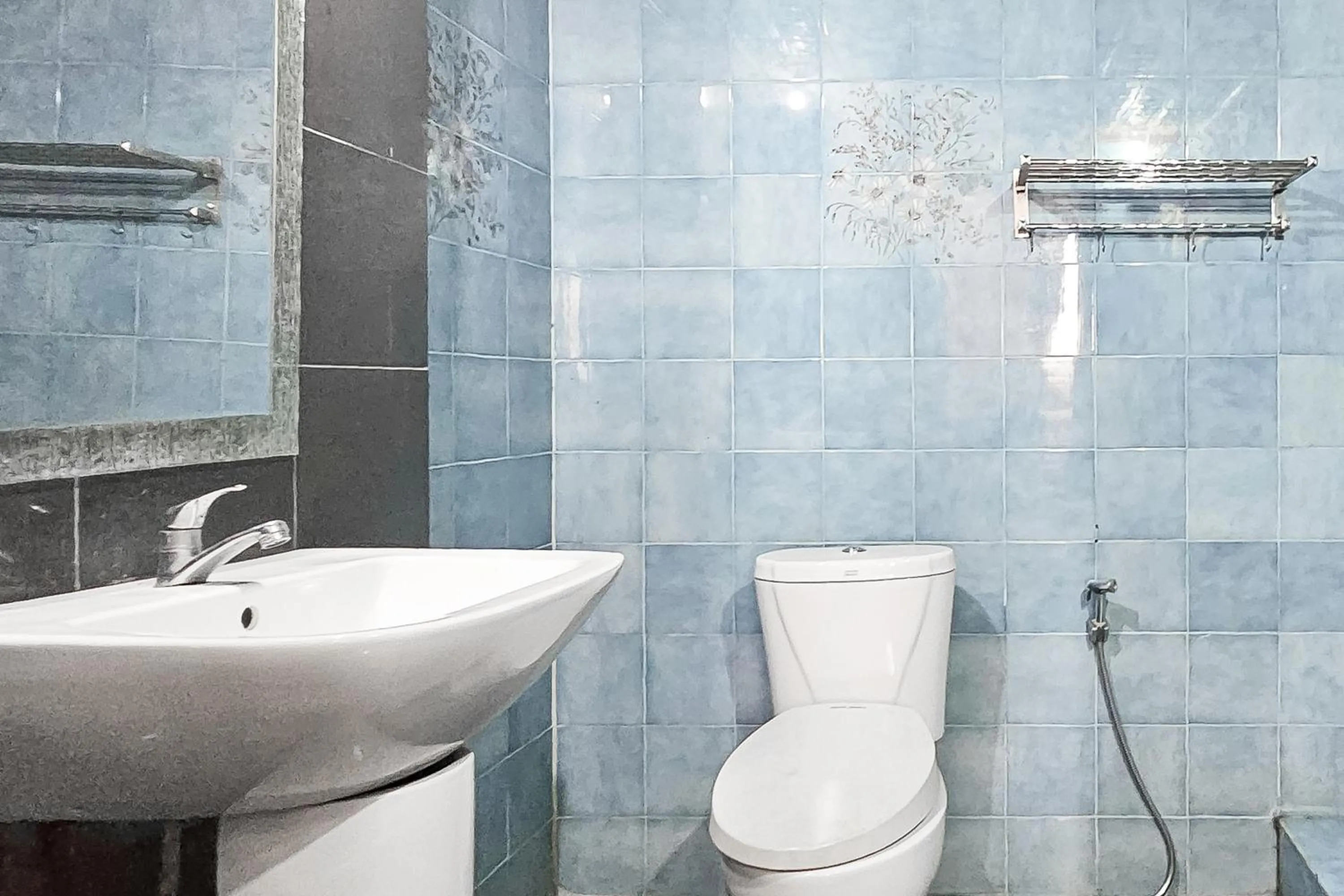 Bathroom in Urbanview My Grand Hotel Bogor