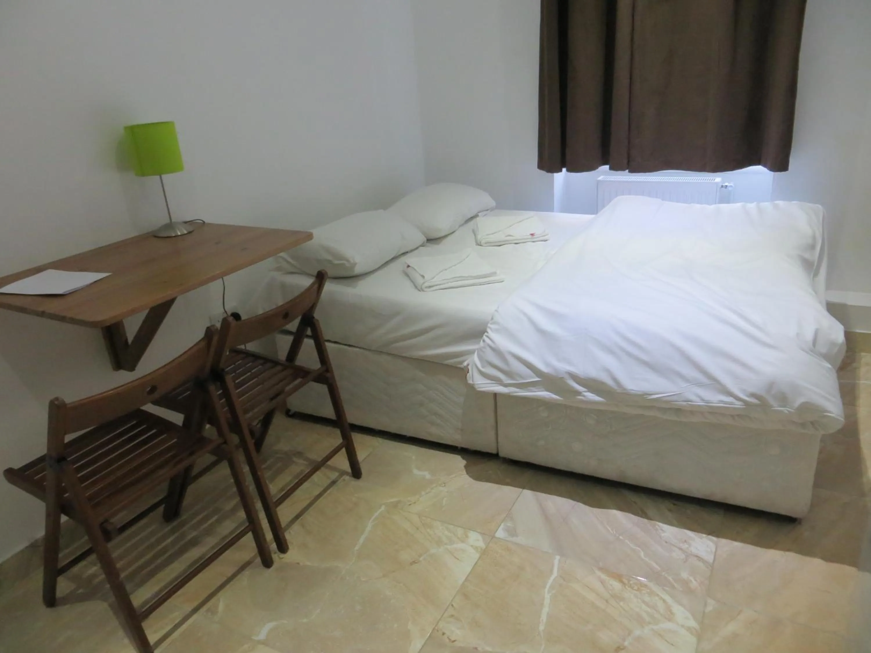 Photo of the whole room in Abercorn House