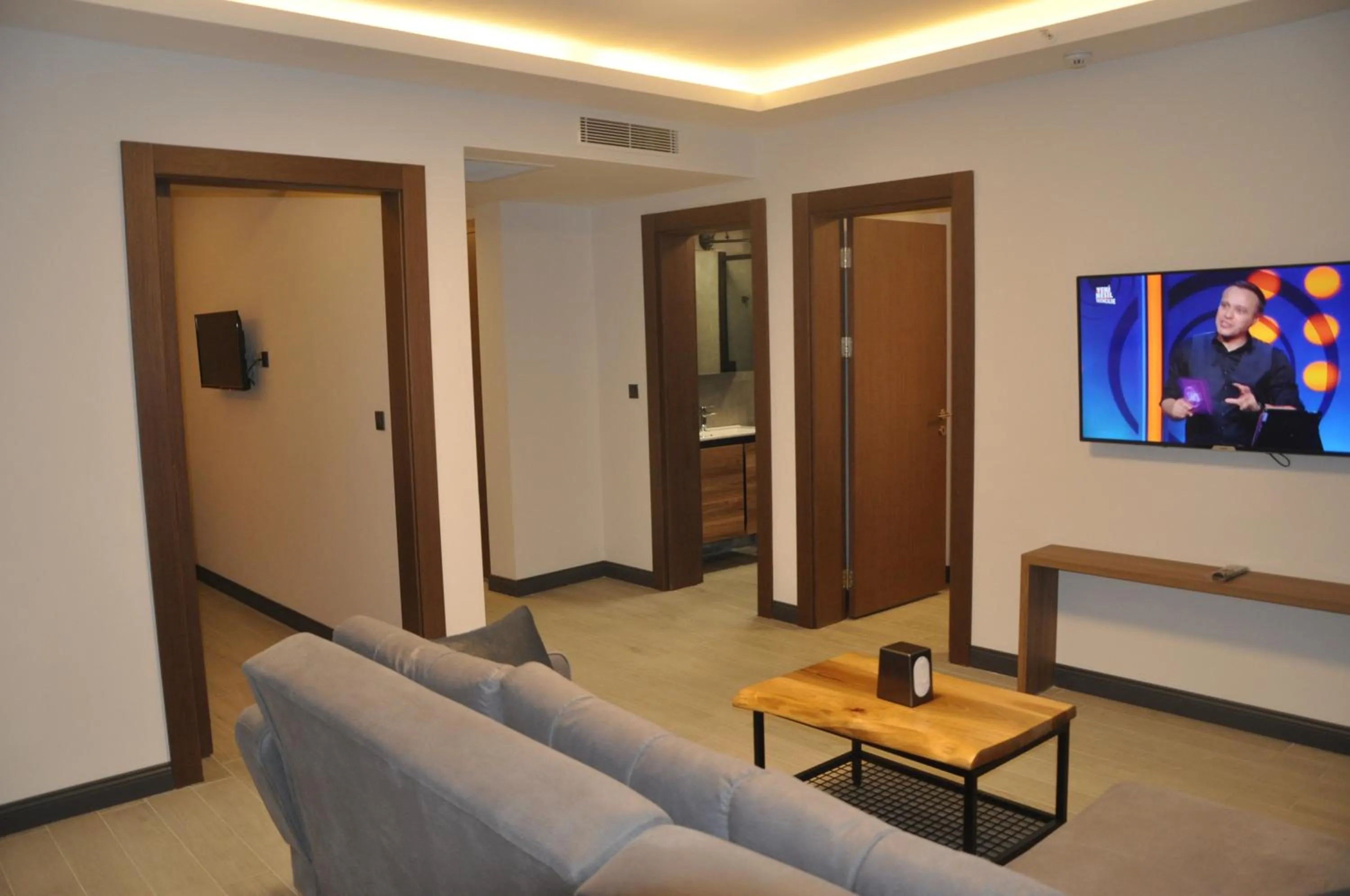 Photo of the whole room in GOLAZ SUİT OTEL