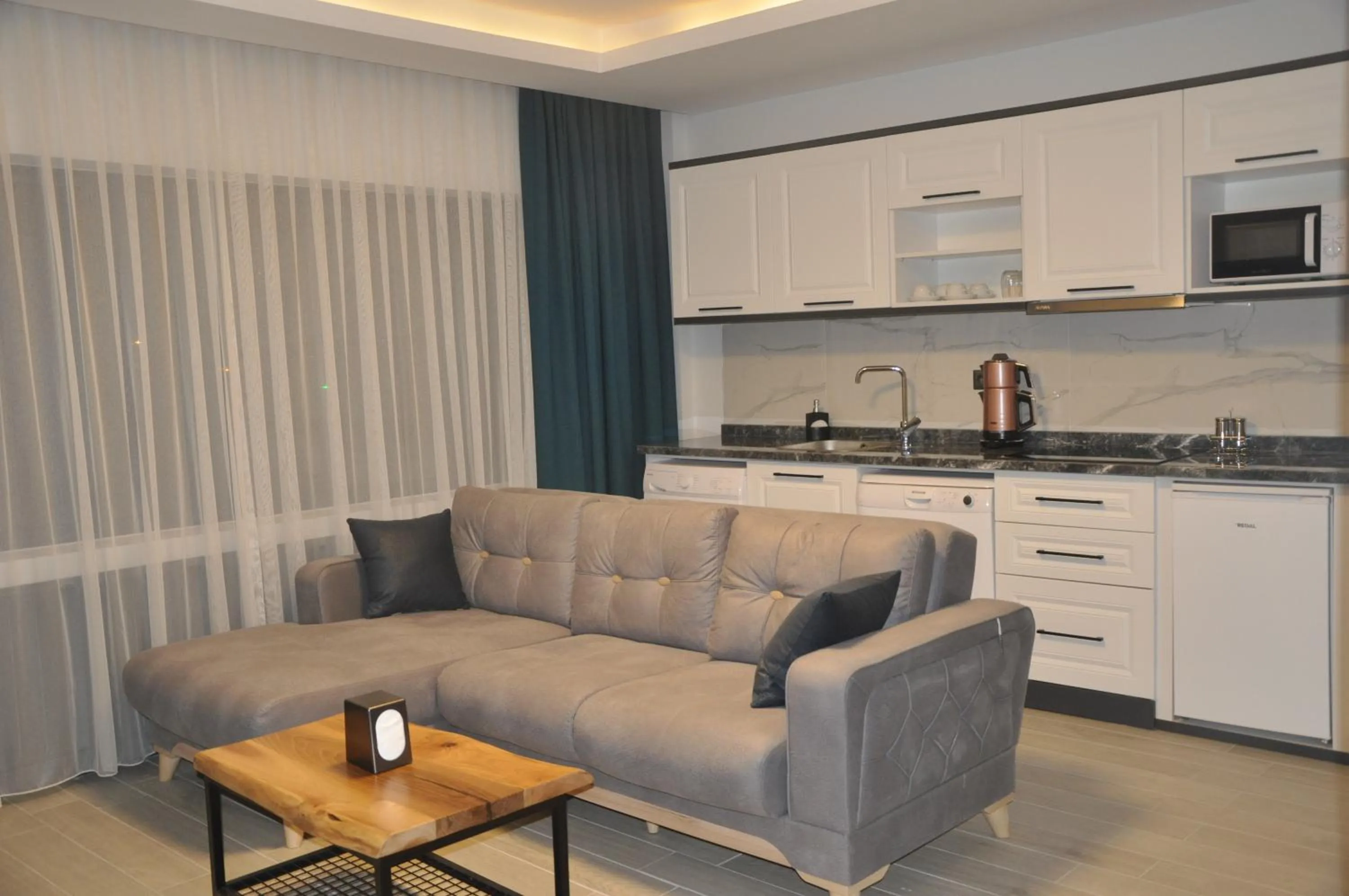 Kitchen or kitchenette in GOLAZ SUİT OTEL
