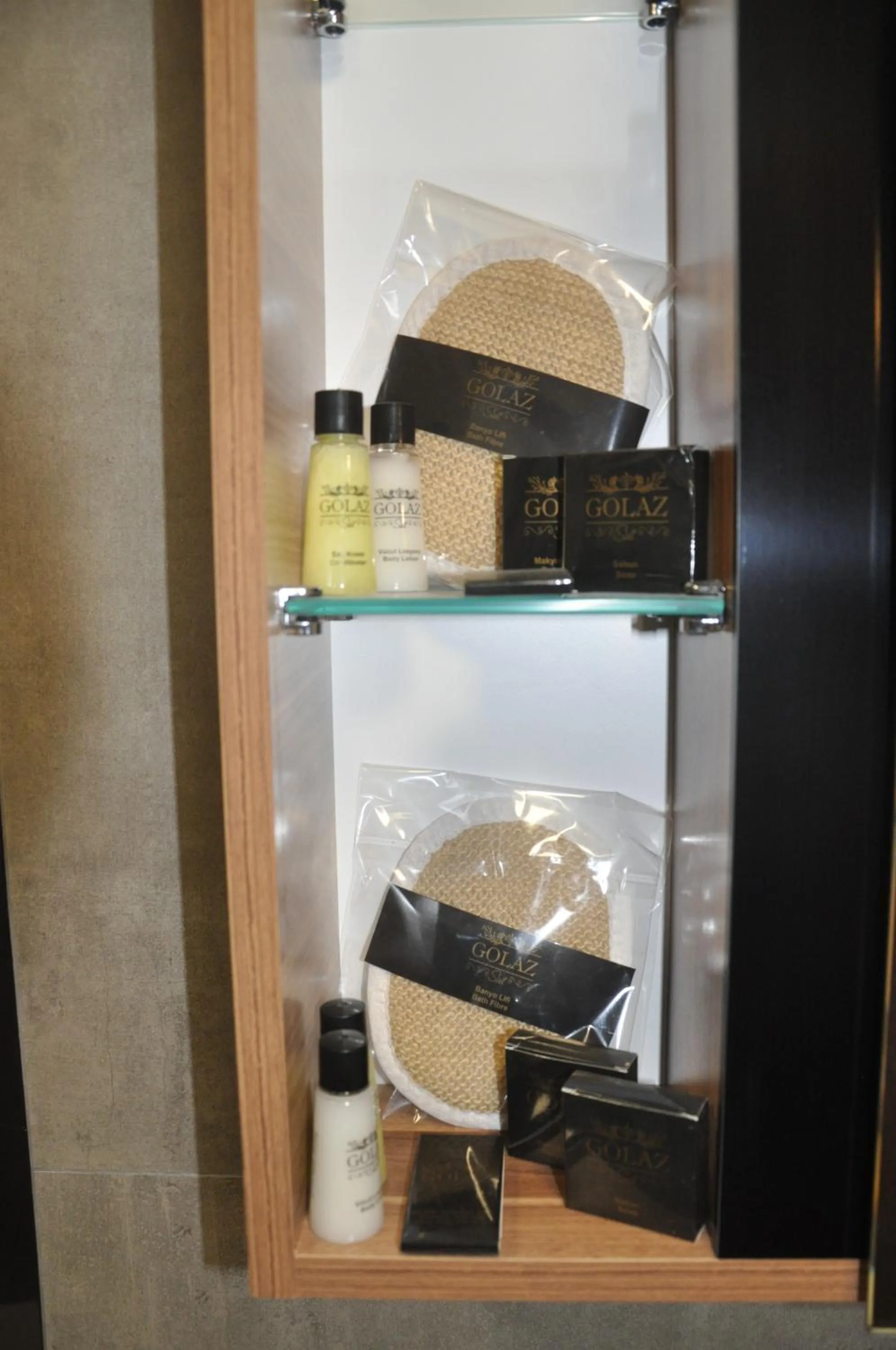 Shower in GOLAZ SUİT OTEL