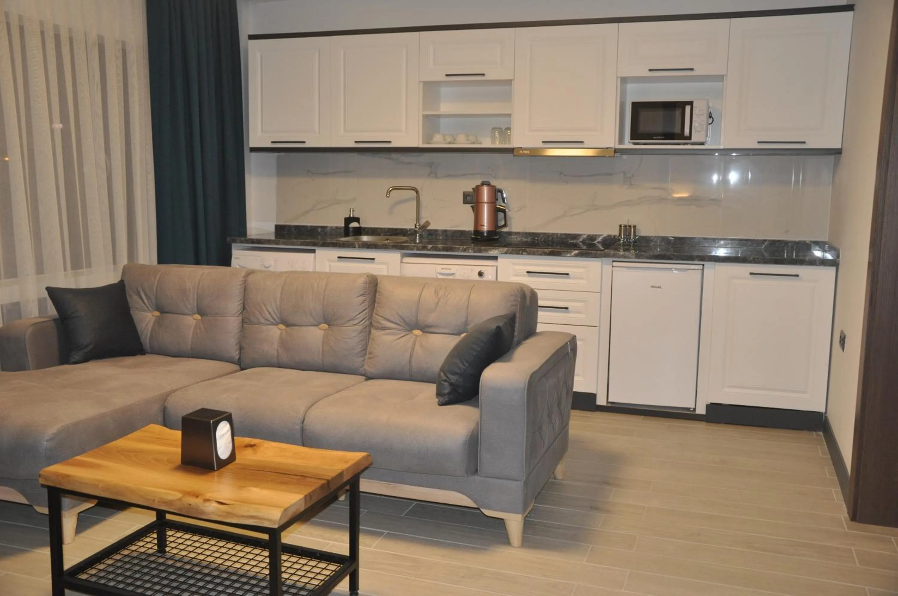 Kitchen or kitchenette in GOLAZ SUİT OTEL