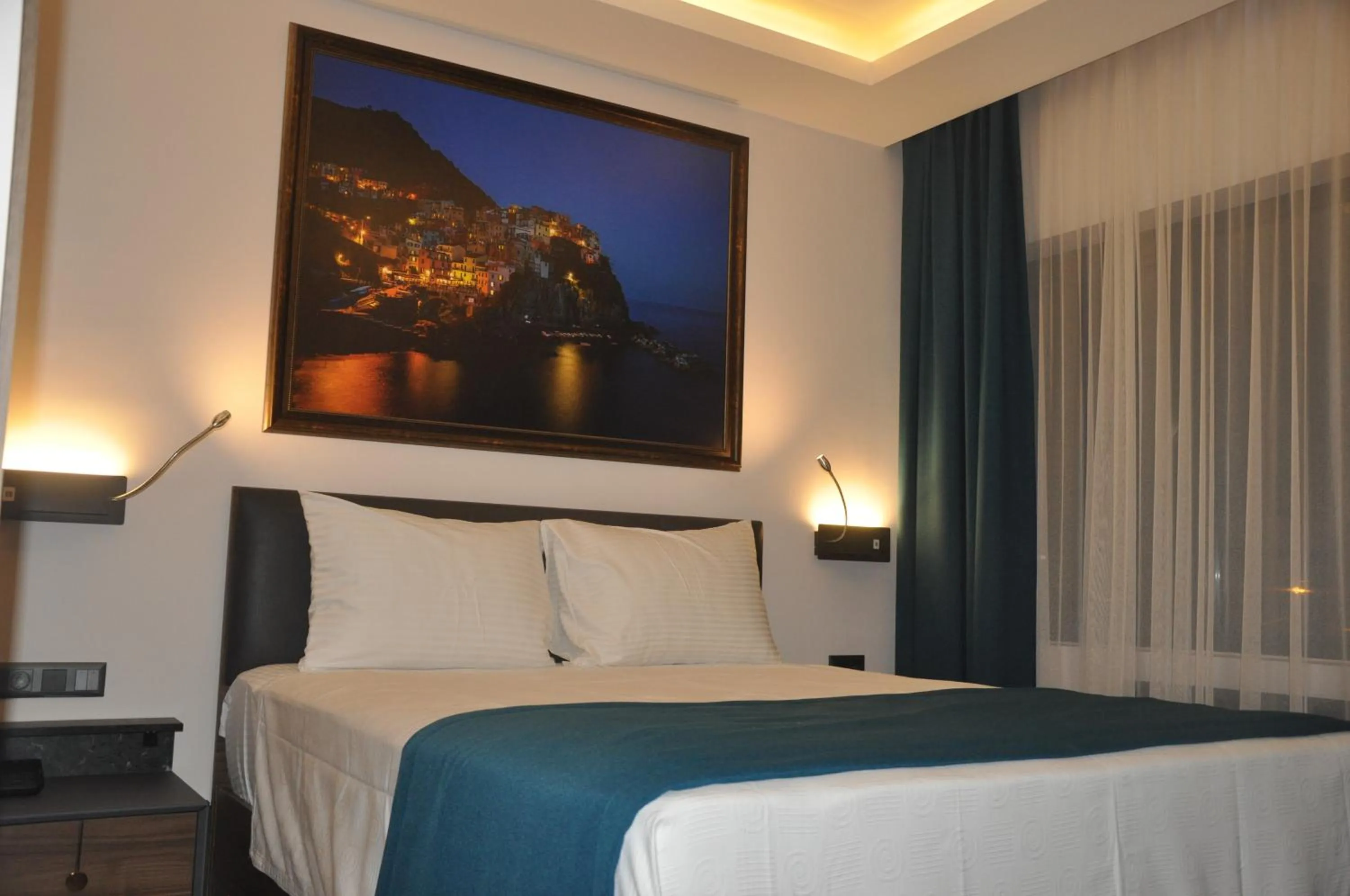 Bedroom, Bed in GOLAZ SUİT OTEL