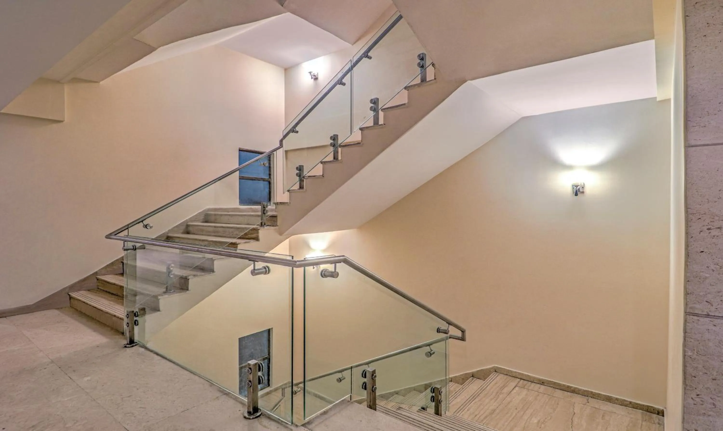 Lobby or reception in Treebo Premium Metropolis