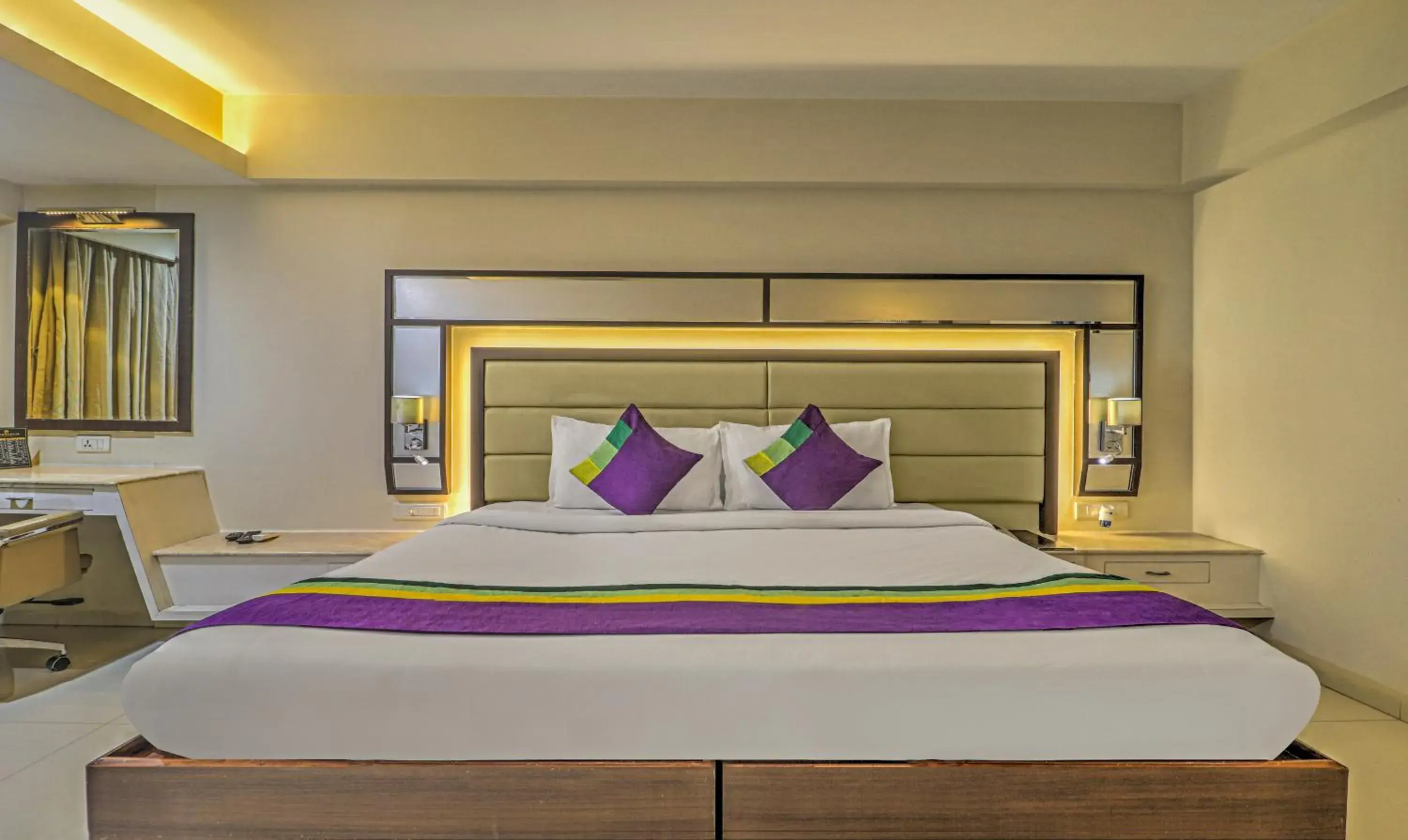 Bedroom, Bed in Treebo Premium Metropolis Bedroom, Bed in Treebo Premium Metropolis