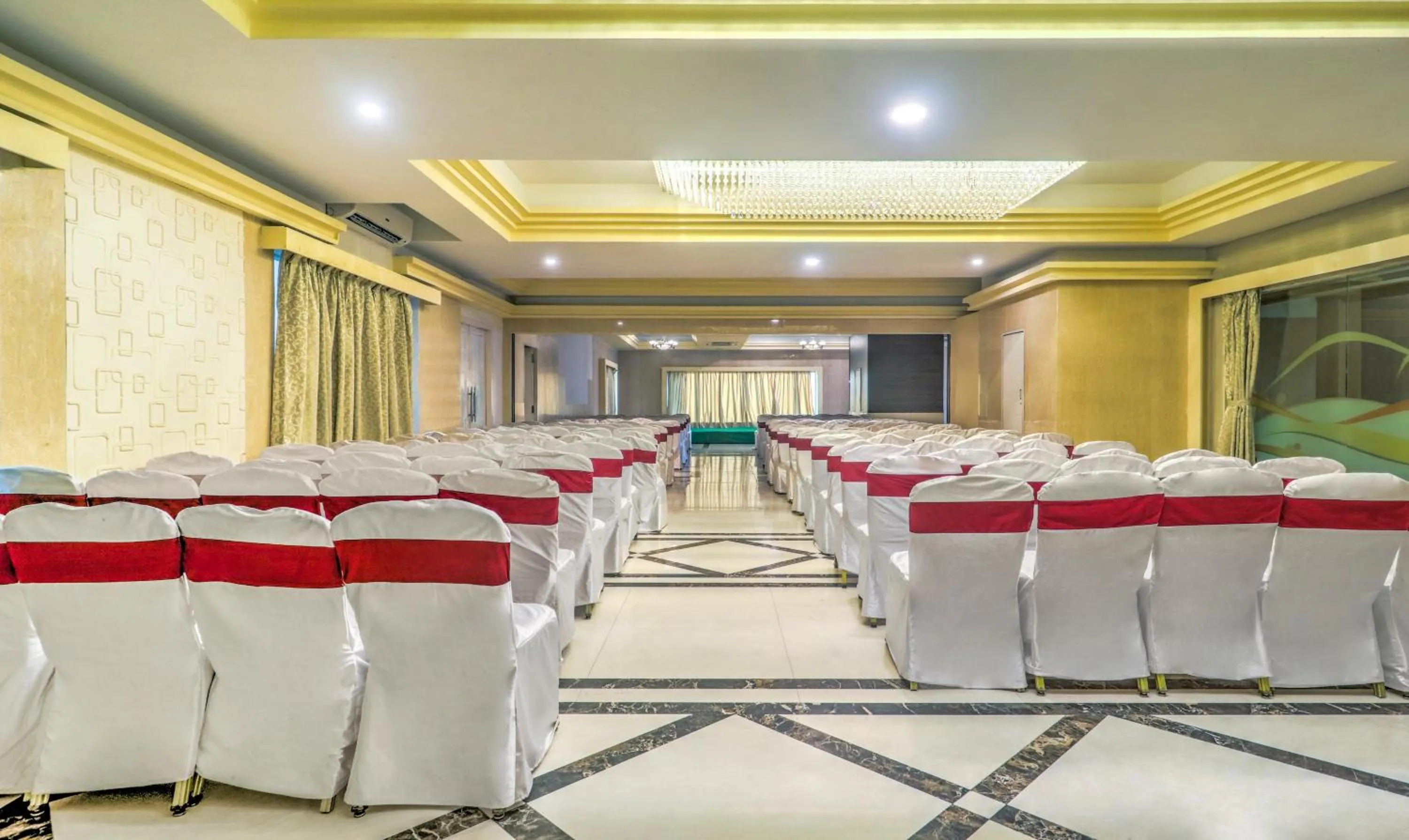 Banquet/Function facilities in Treebo Premium Metropolis