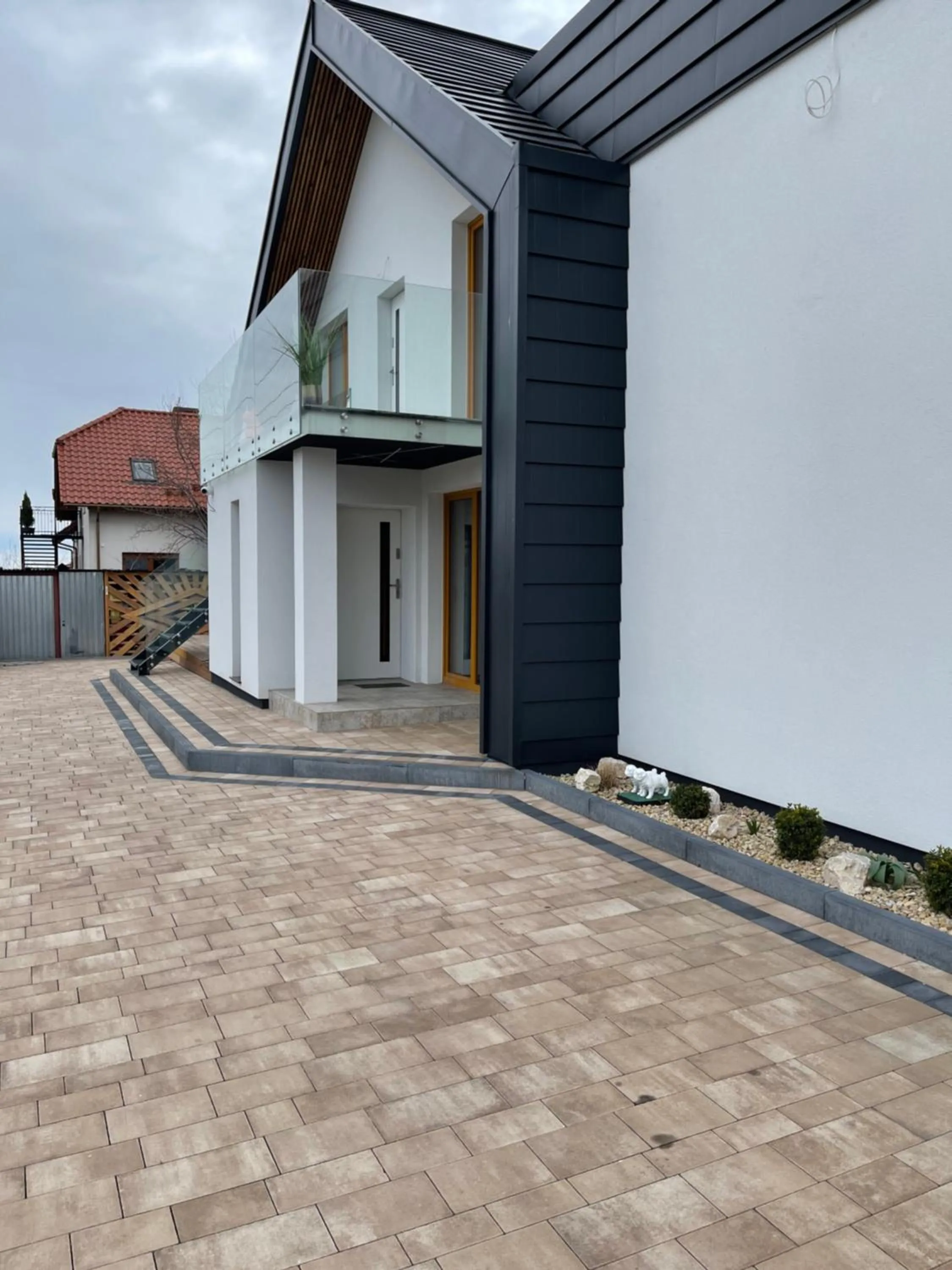 Facade/entrance in Nova Apartamenty Rewa