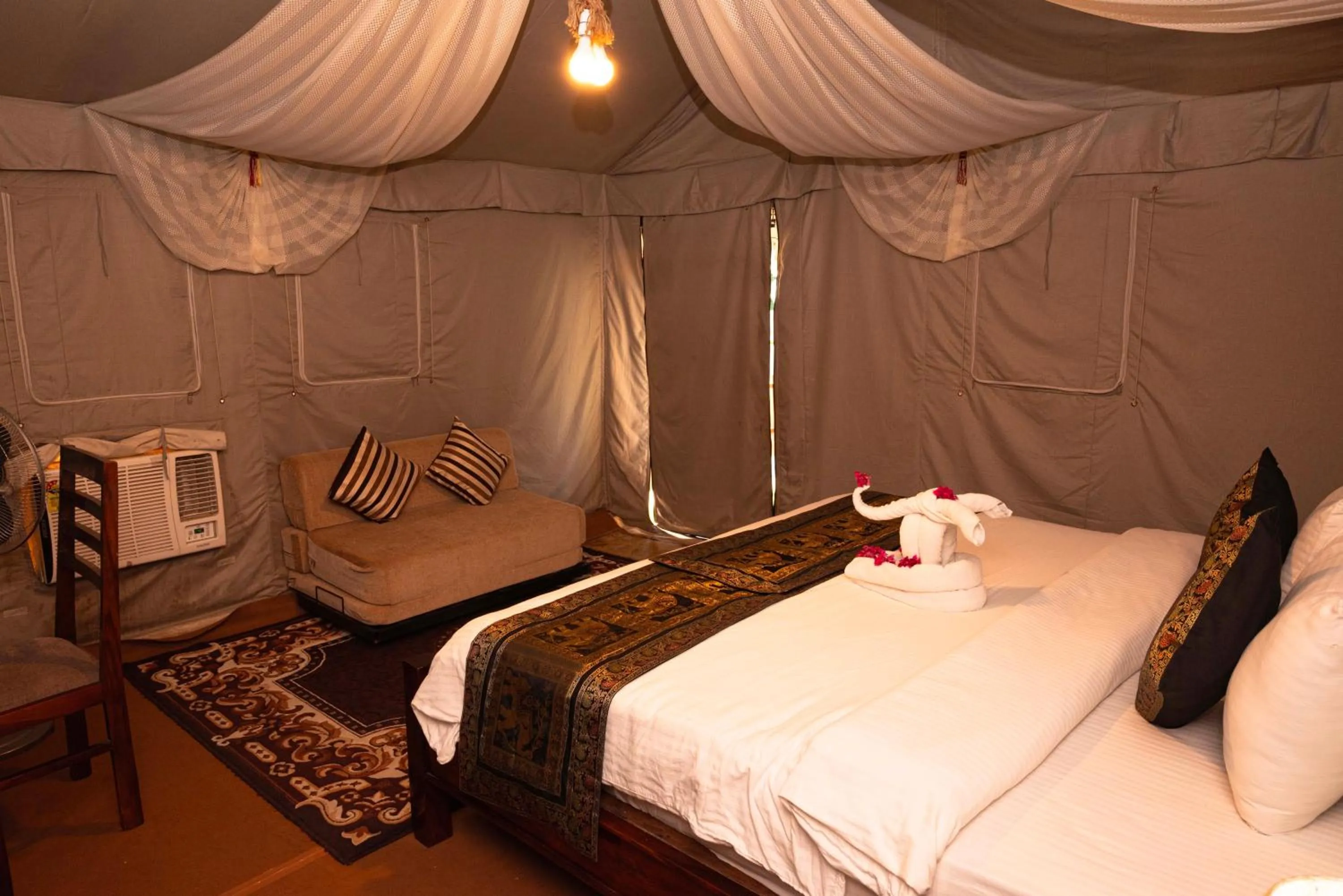 Bed in Om Vilas Benares, Varanasi