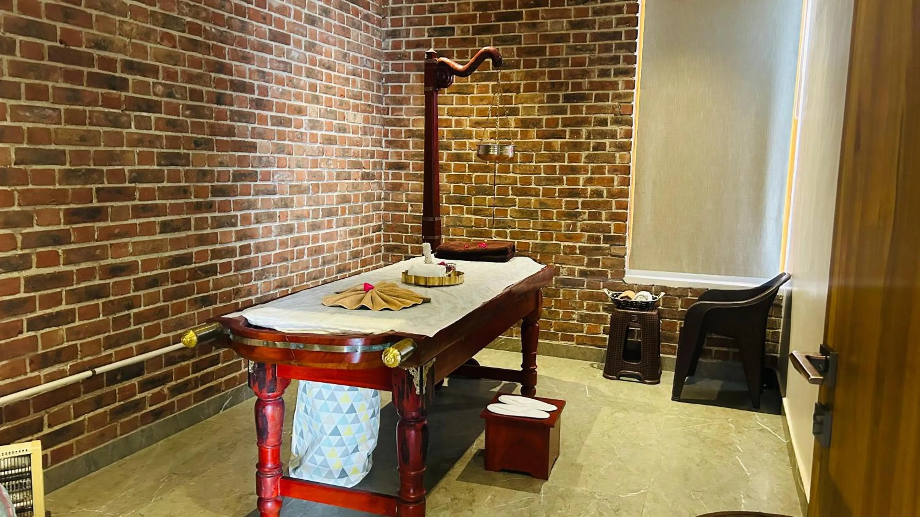 Massage in Om Vilas Benares, Varanasi