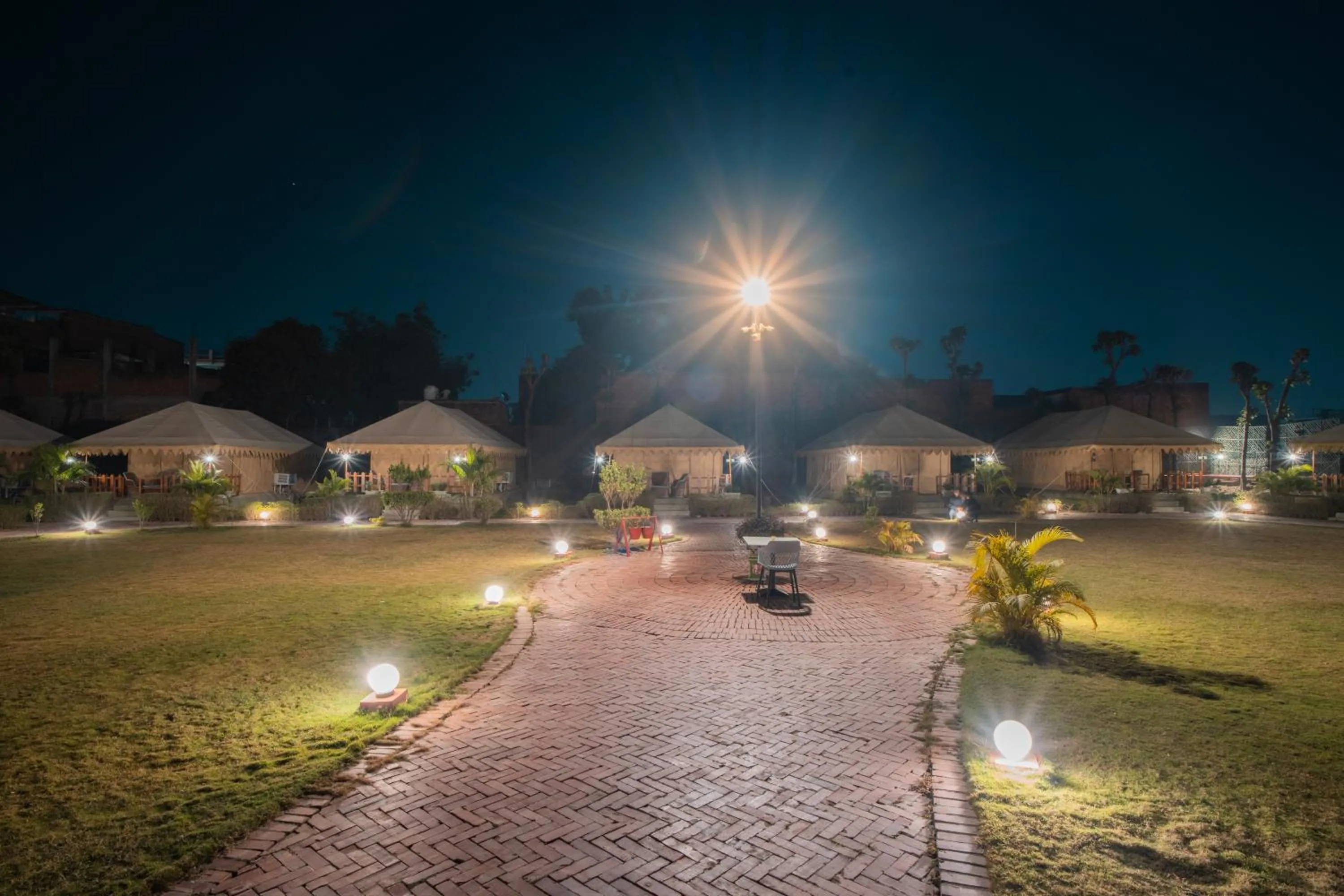 Night in Om Vilas Benares, Varanasi