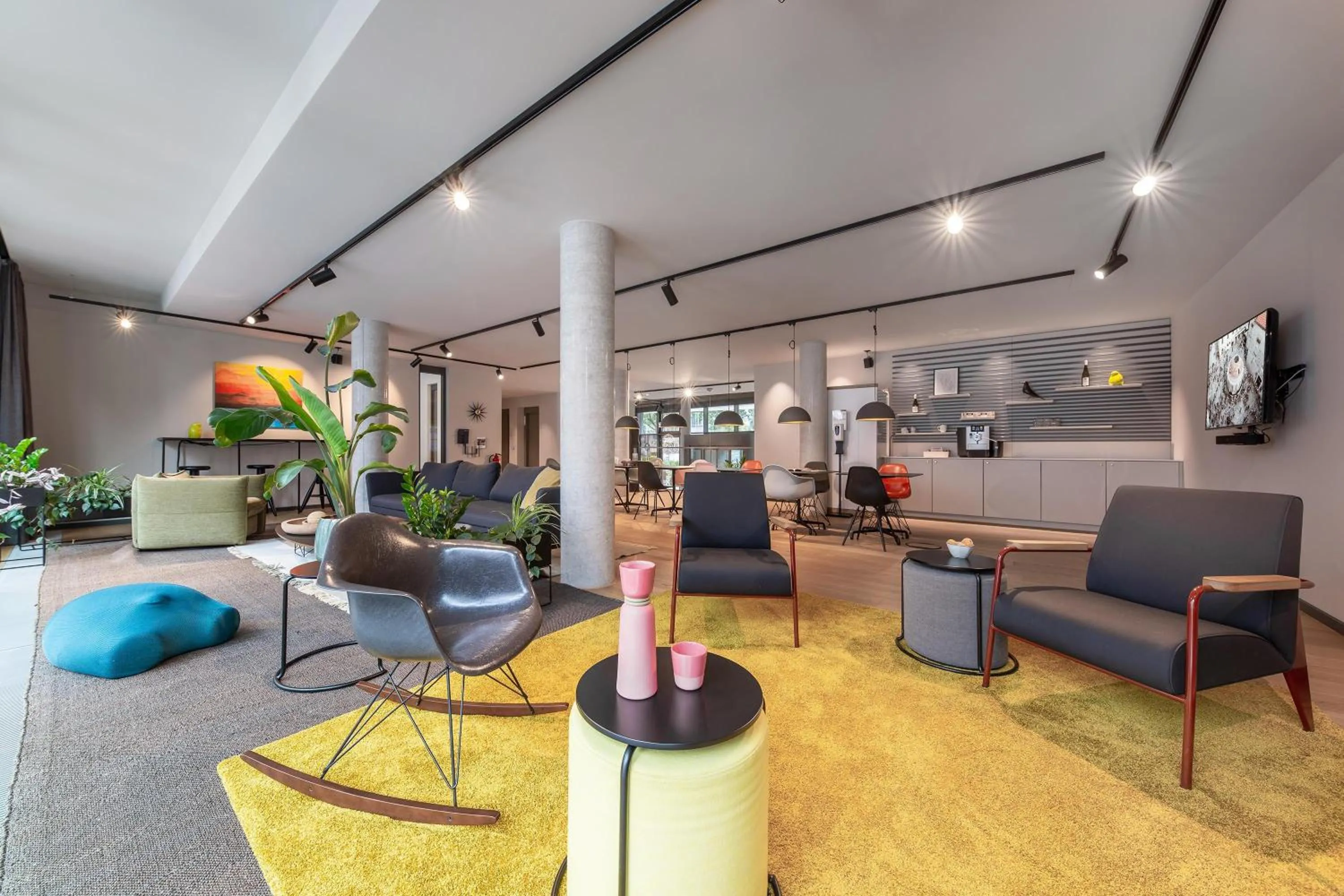 Lobby or reception in ipartment Darmstadt HOME by Best Western