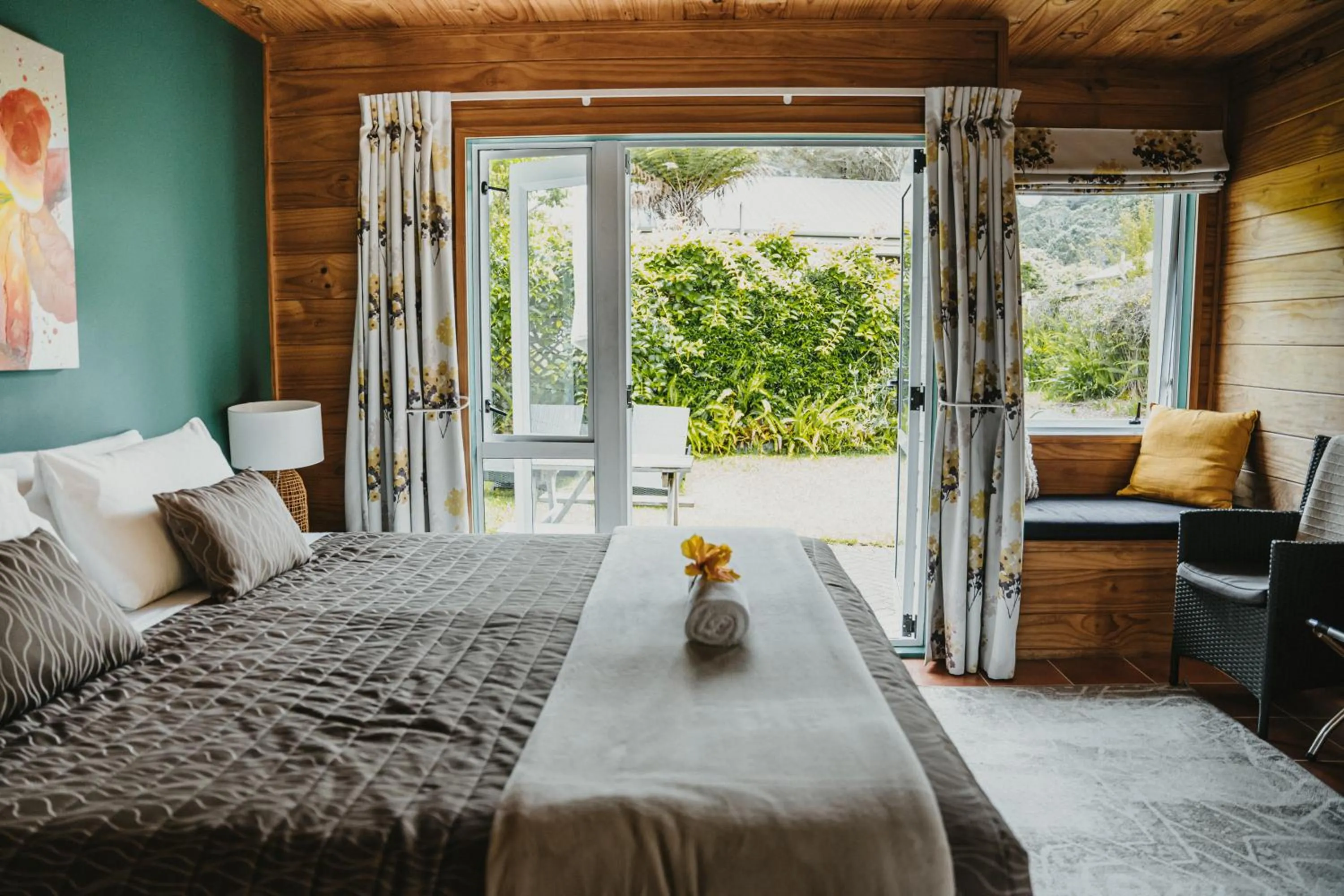 Bed in Tatahi Lodge Beach Resort