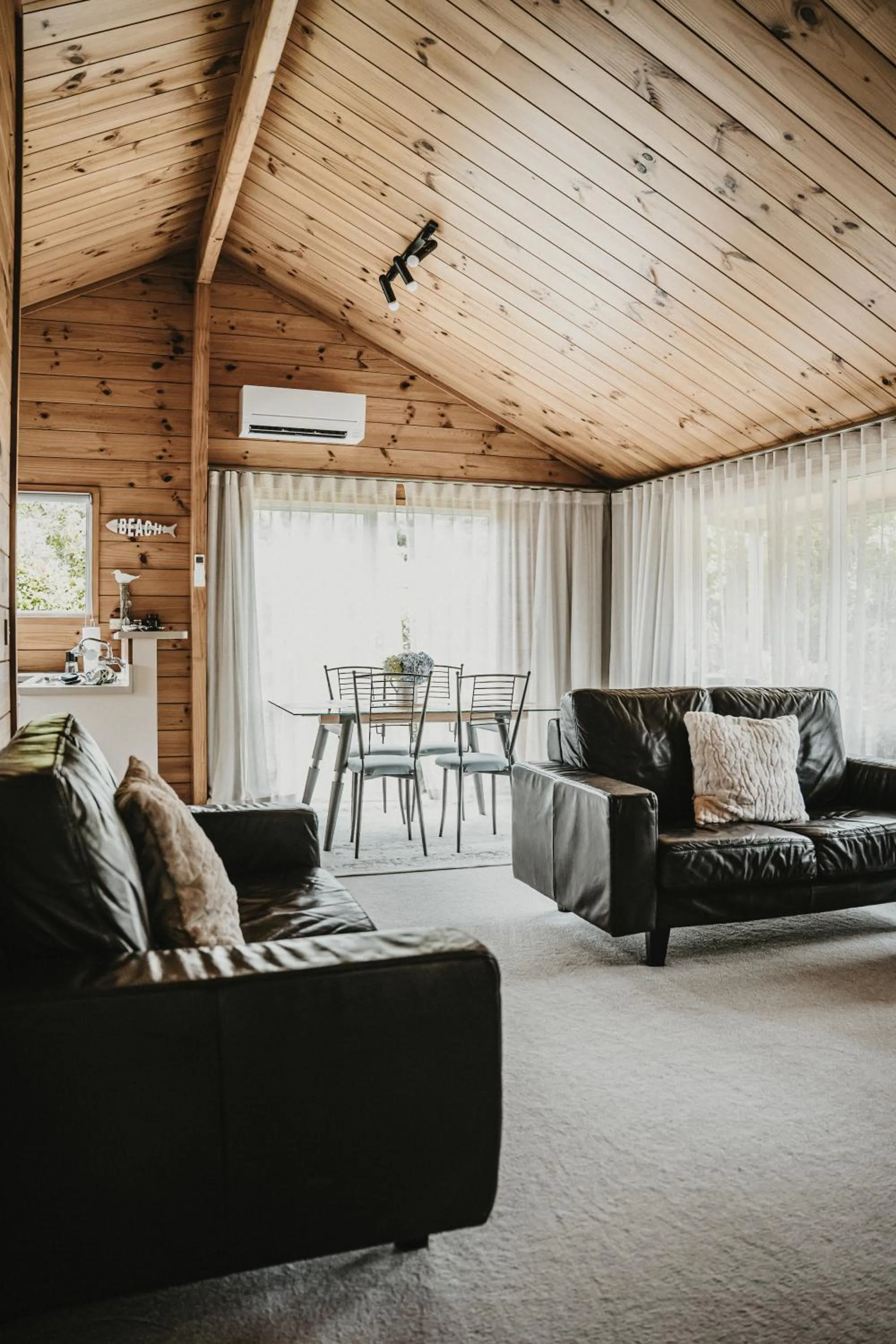 Living room in Tatahi Lodge Beach Resort