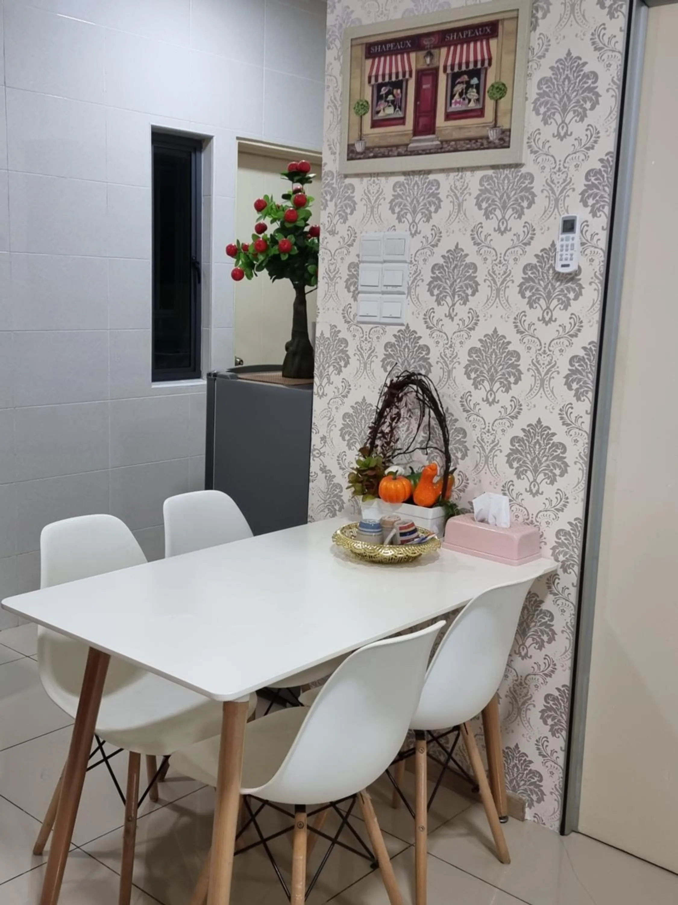 Dining area in Vista Royal Homestay