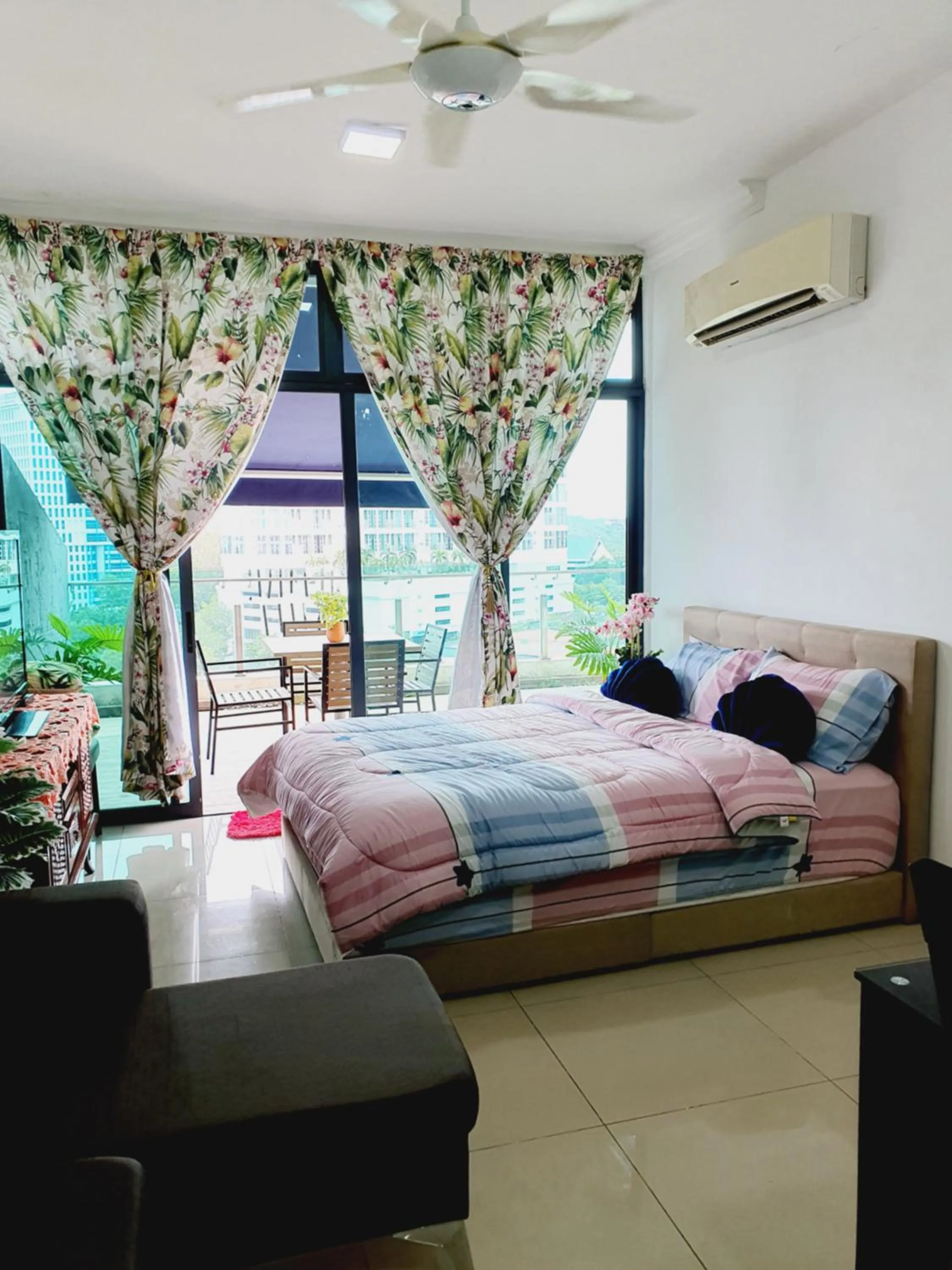 Bed in Vista Royal Homestay