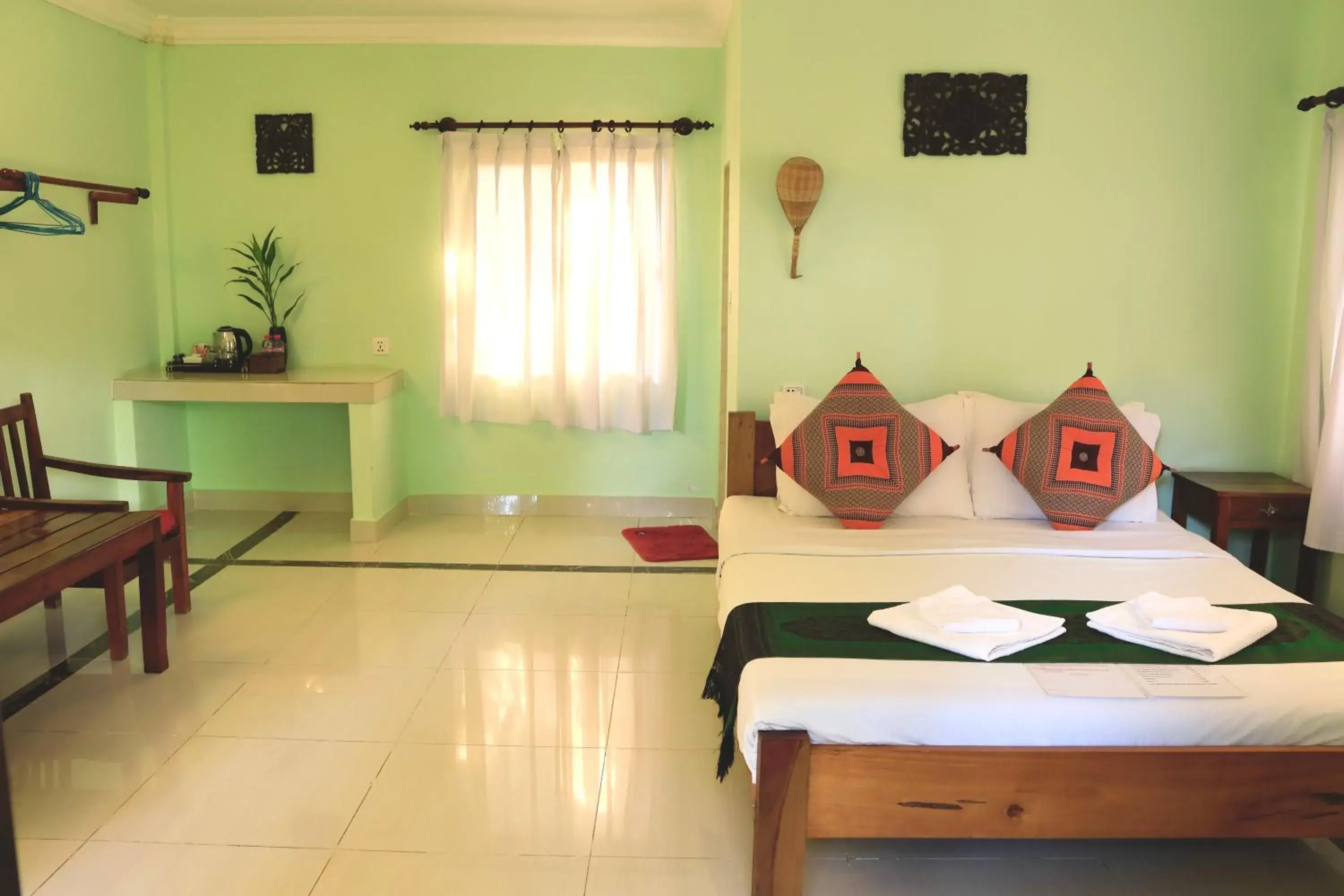 air conditioner, Bed in Bird of Paradise Bungalows air conditioner, Bed in Bird of Paradise Bungalows