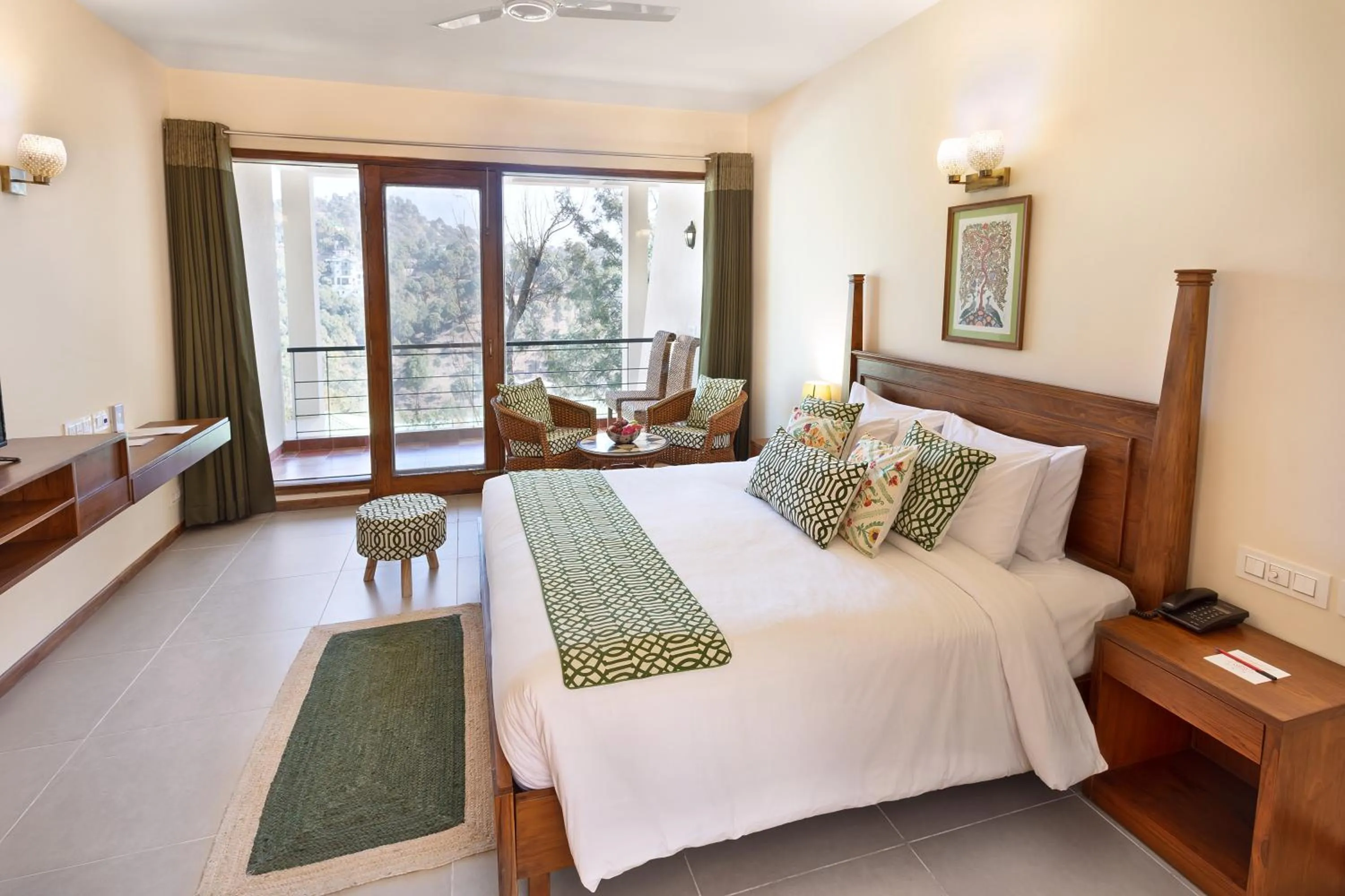 Bed in Suryavilas Luxury Resort & Spa