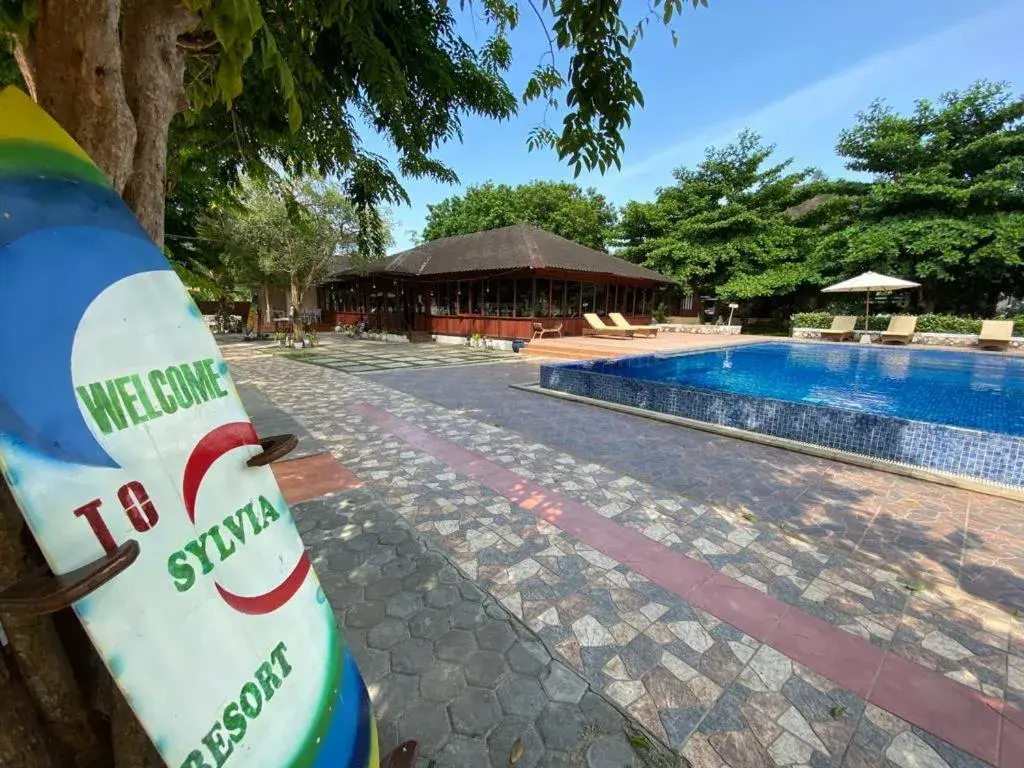 Pool view in Sylvia Hotel & Resort Komodo Pool view in Sylvia Hotel & Resort Komodo
