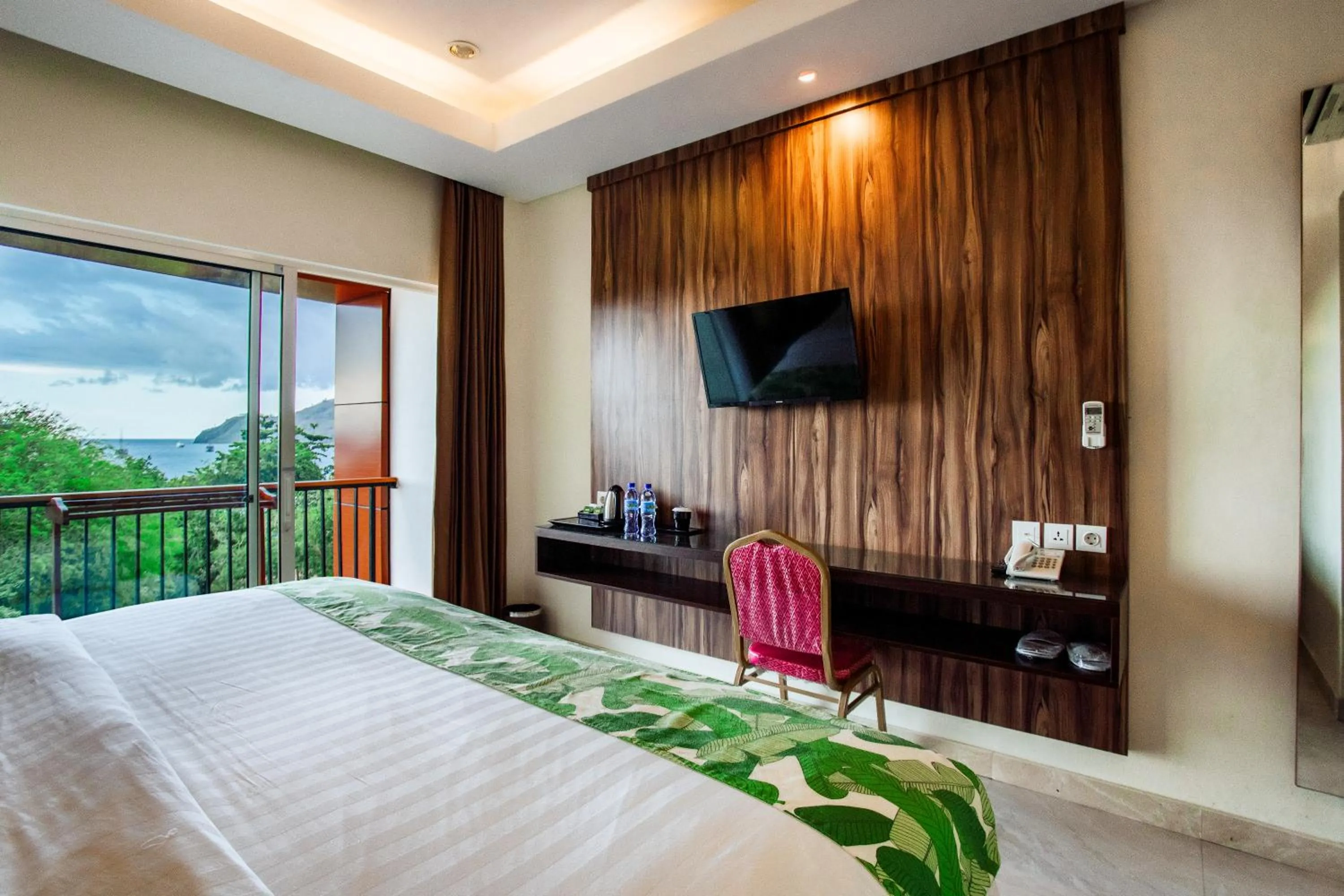 Bed in Sylvia Hotel & Resort Komodo