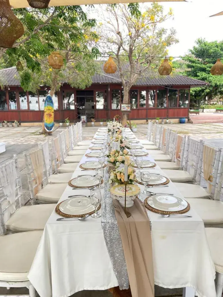 Restaurant/places to eat in Sylvia Hotel & Resort Komodo Restaurant/places to eat in Sylvia Hotel & Resort Komodo