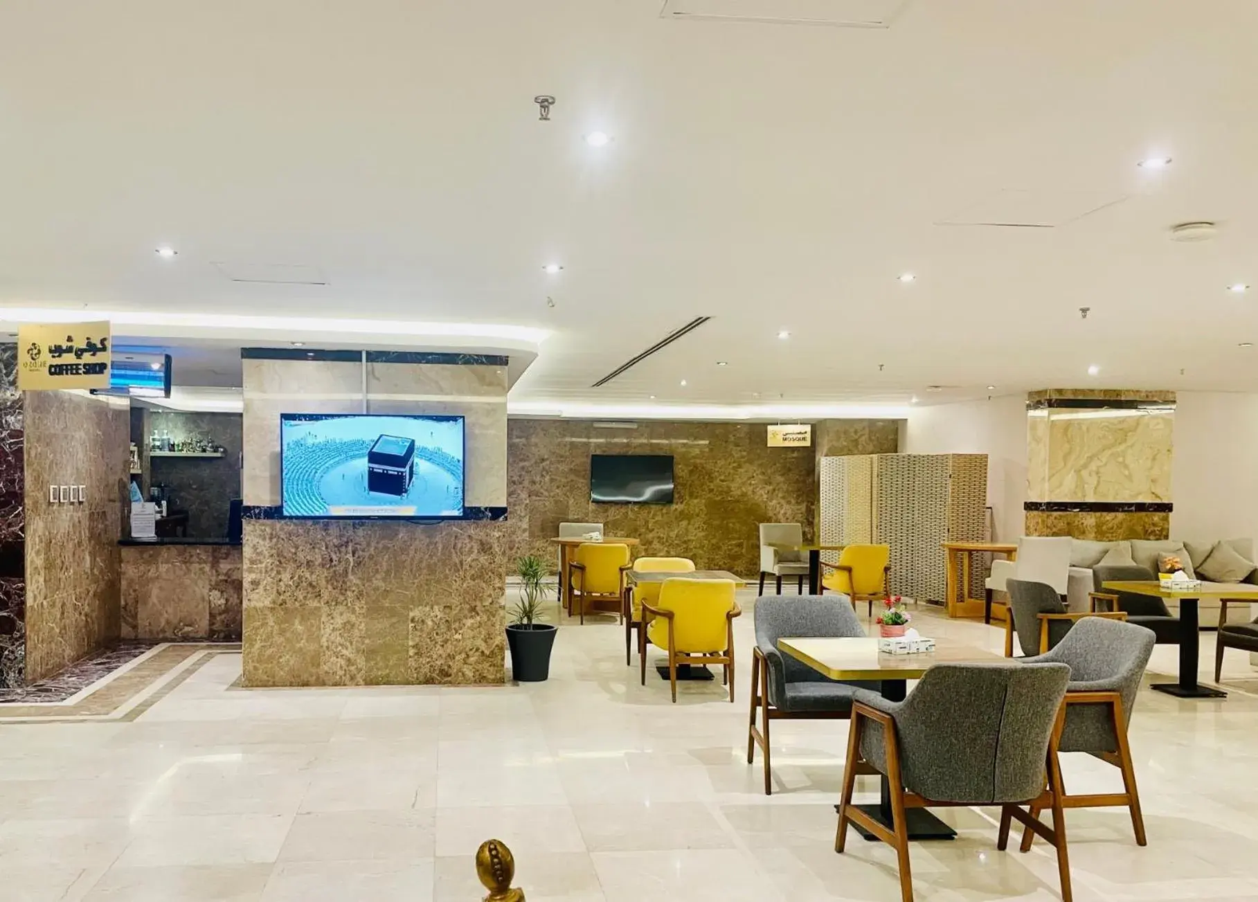 Restaurant/places to eat in Ozone hotel Restaurant/places to eat in Ozone hotel