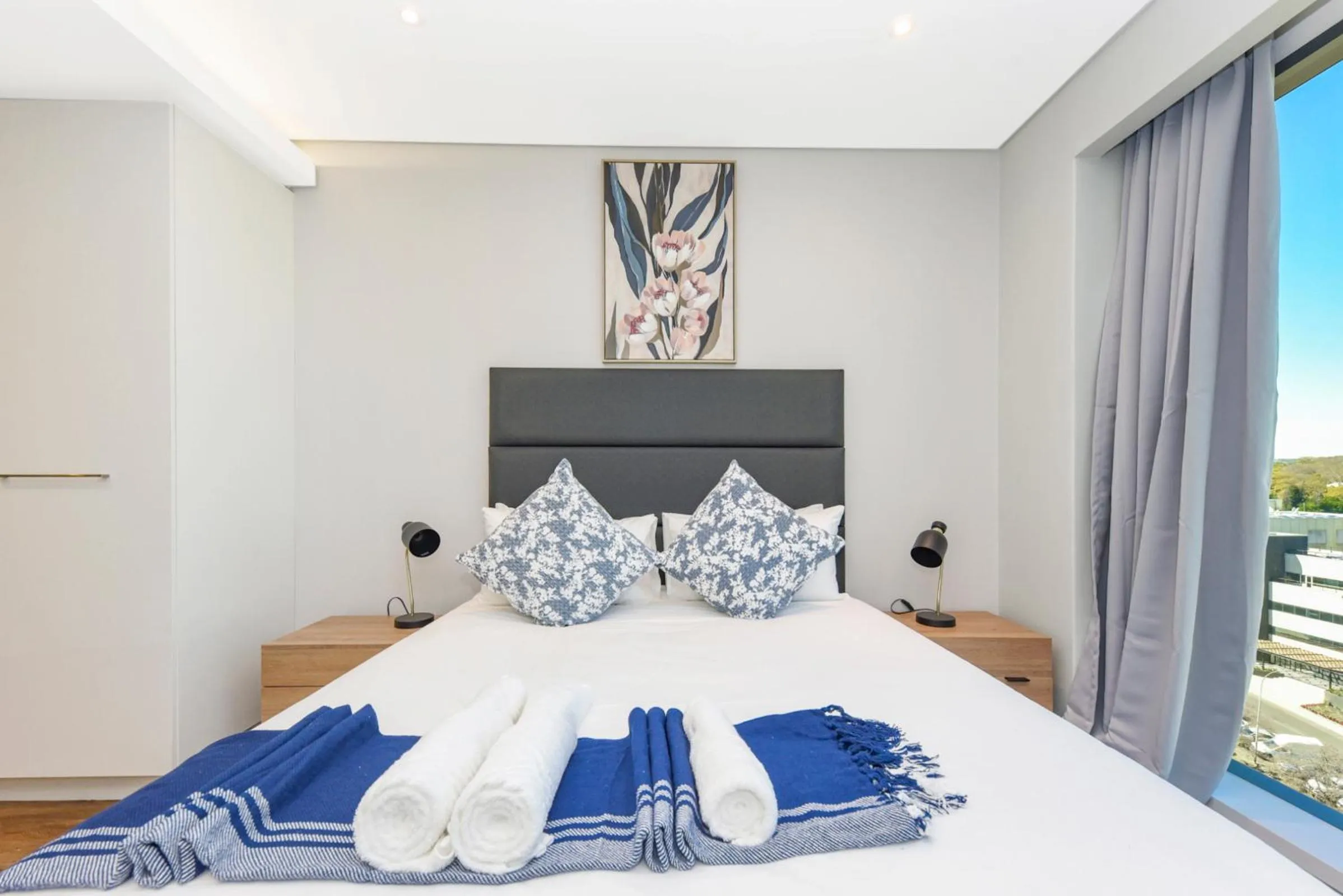 Bedroom, Bed in The Park Central Residence - WITH GENERATOR