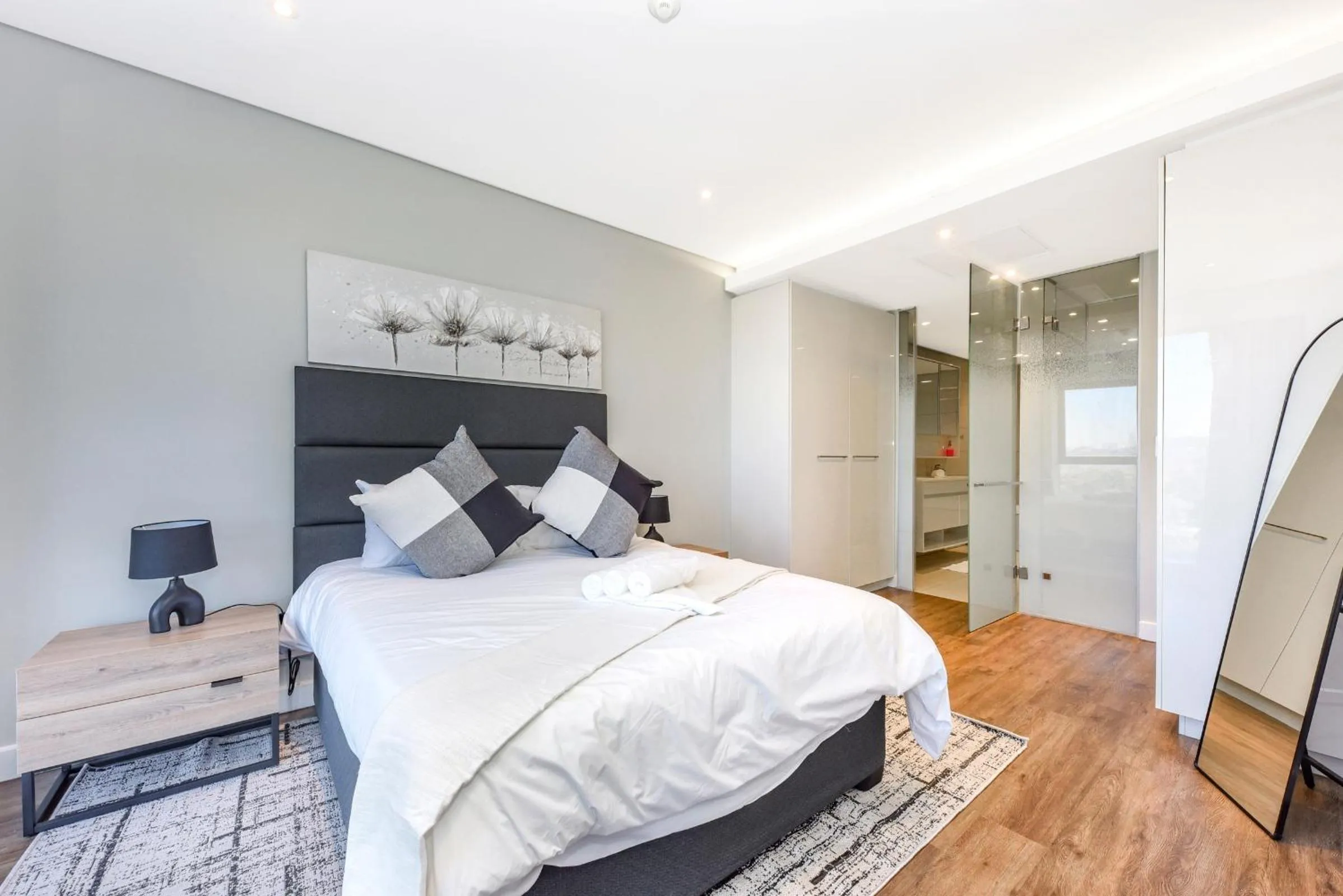 Bedroom, Bed in The Park Central Residence - WITH GENERATOR