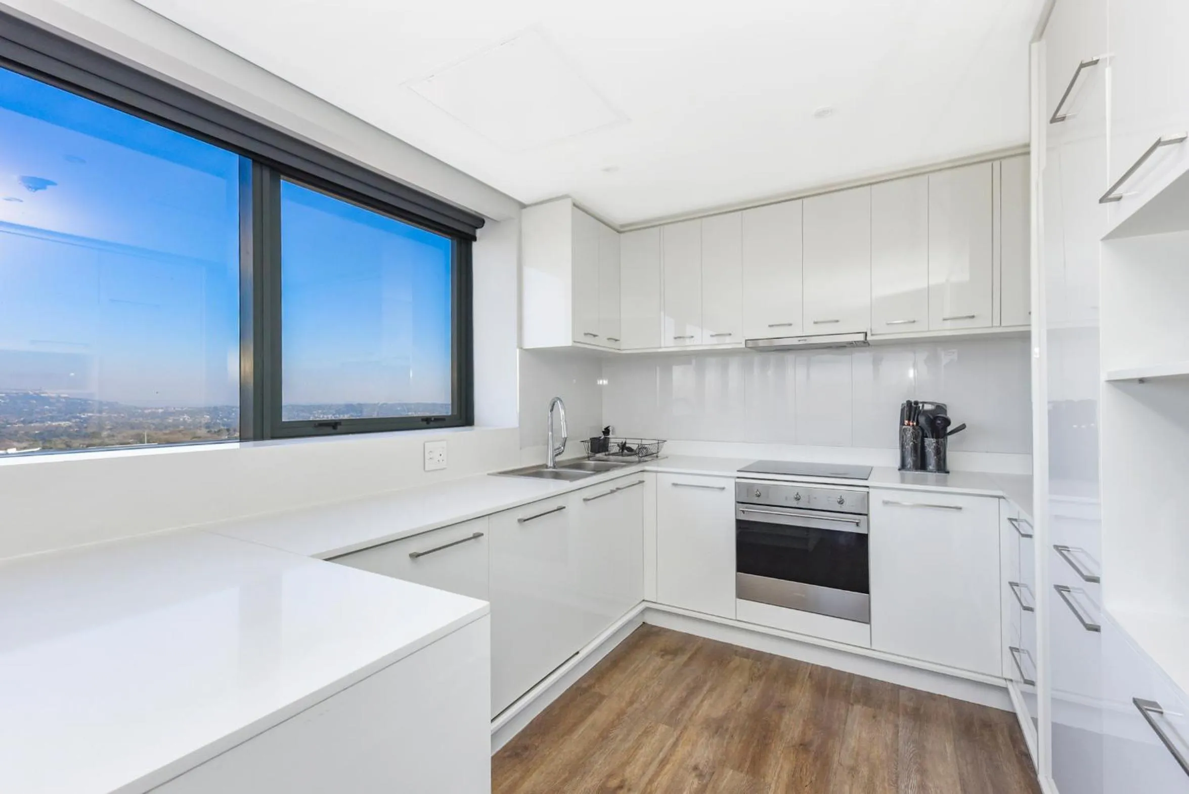 Kitchen or kitchenette in The Park Central Residence - WITH GENERATOR
