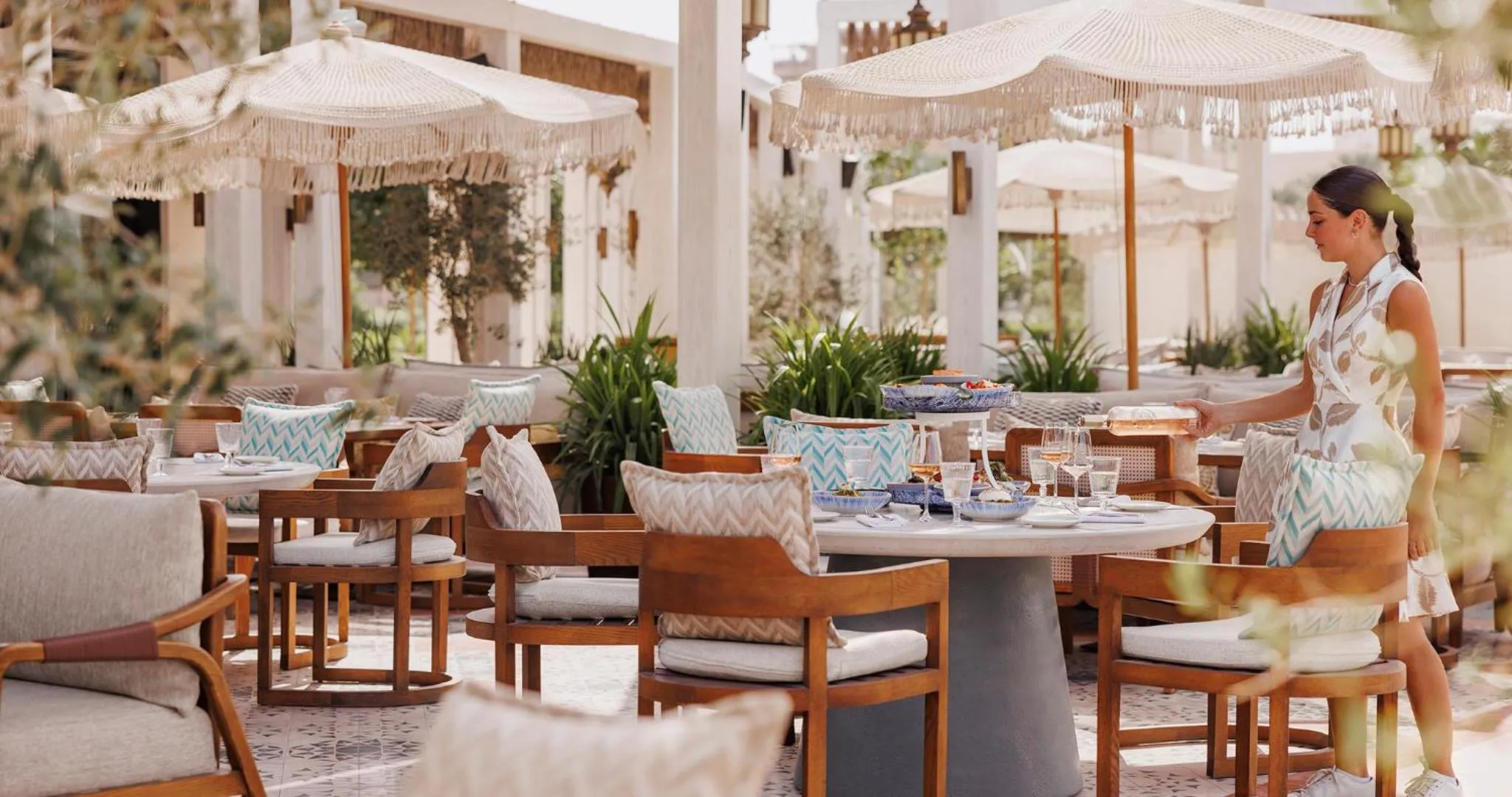 Restaurant/places to eat in Jumeirah Beach Hotel Dubai