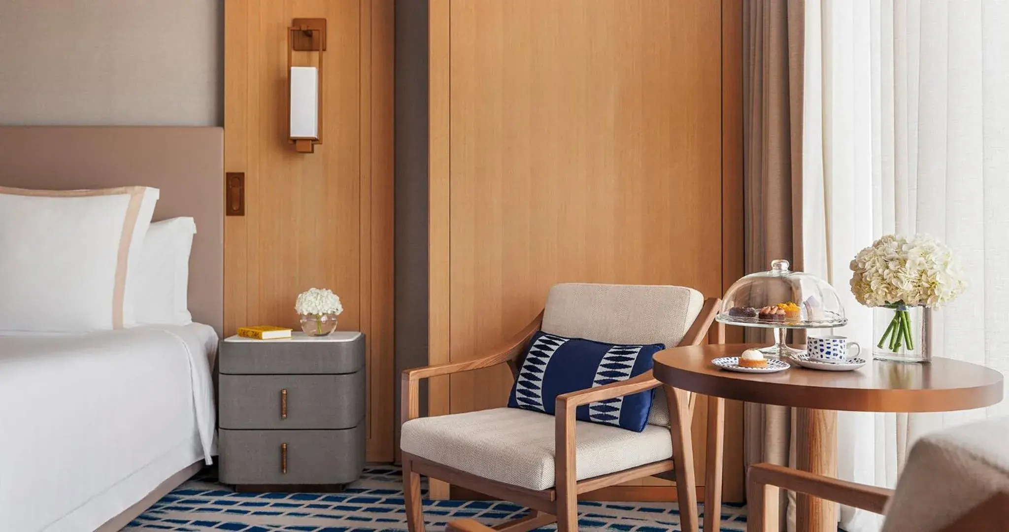 Bedroom, Bed in Jumeirah Beach Hotel Dubai Bedroom, Bed in Jumeirah Beach Hotel Dubai