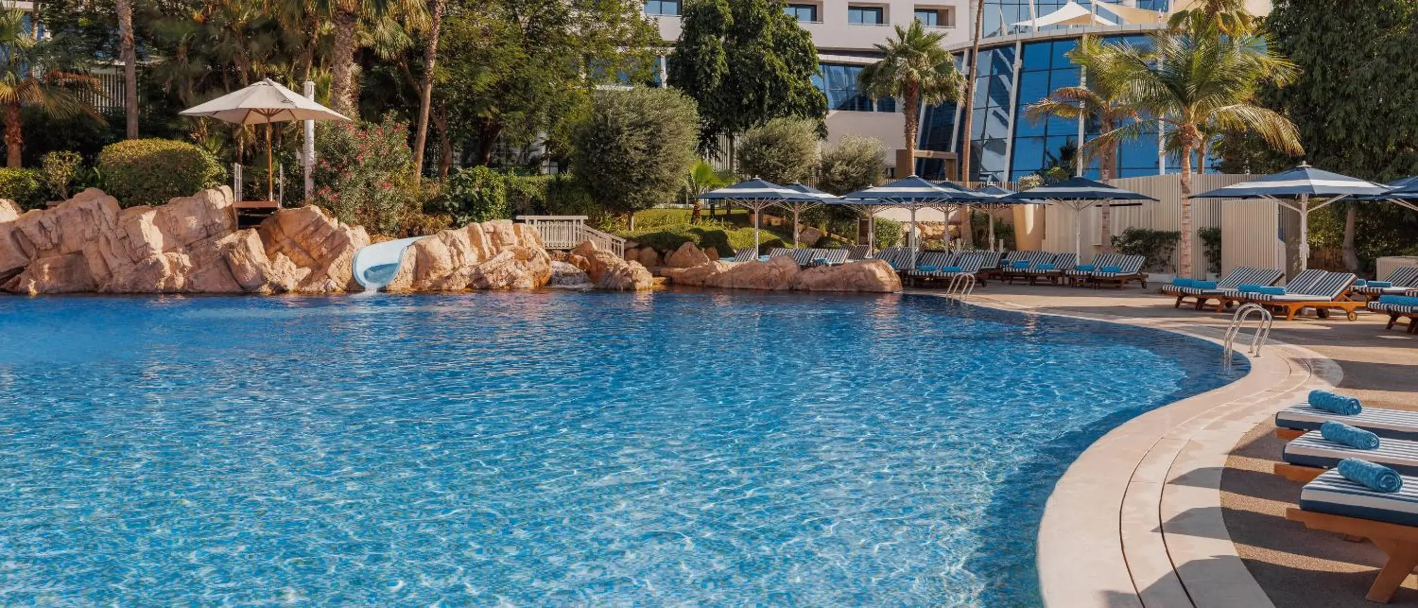 Pool view in Jumeirah Beach Hotel Dubai Pool view in Jumeirah Beach Hotel Dubai