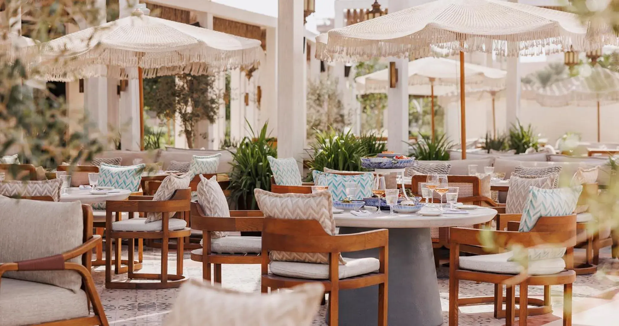 Restaurant/places to eat in Jumeirah Beach Hotel Dubai Restaurant/places to eat in Jumeirah Beach Hotel Dubai