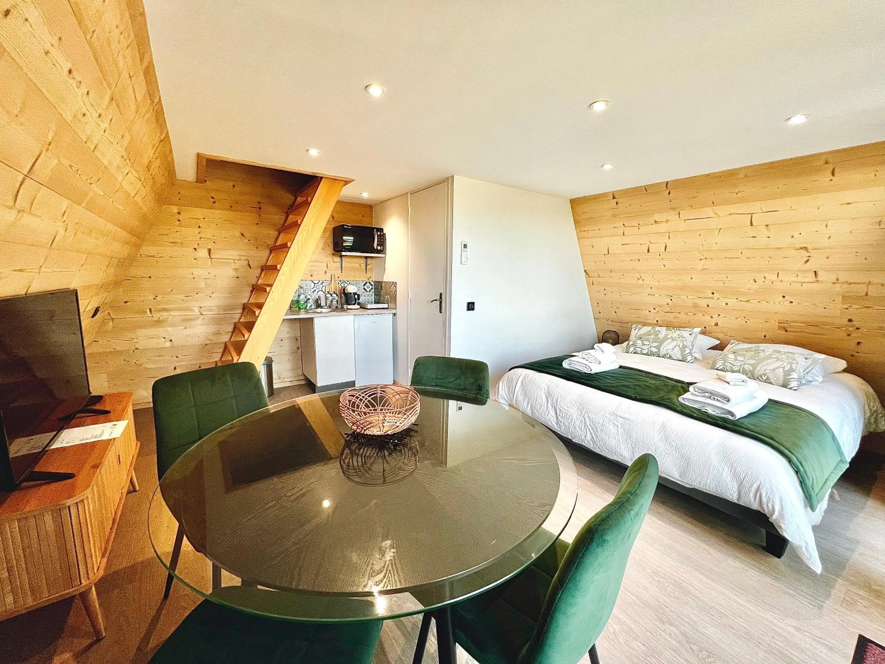 Seating area, Bed in Demeure de la Garenne