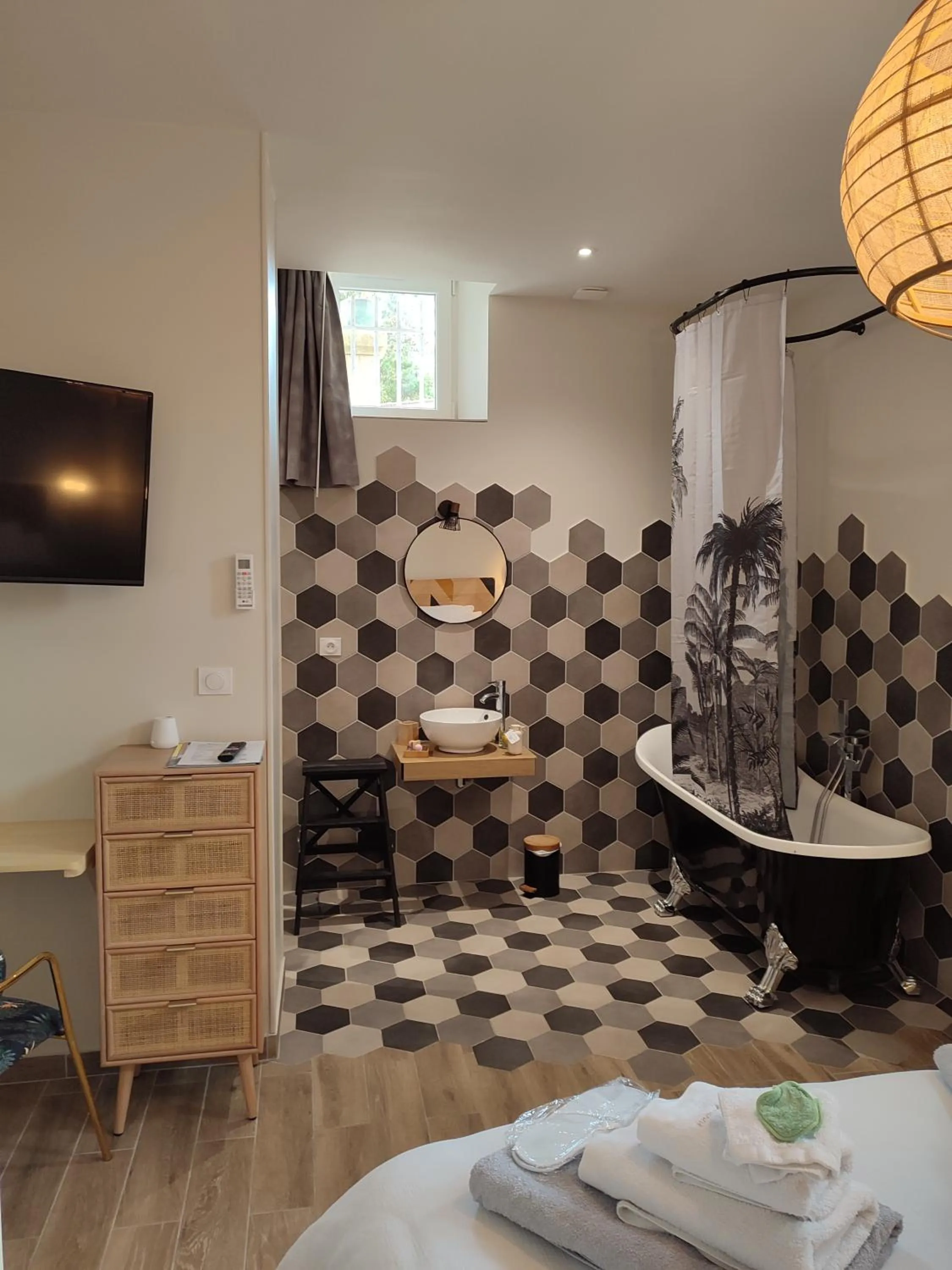 Bathroom, Bed in Demeure de la Garenne