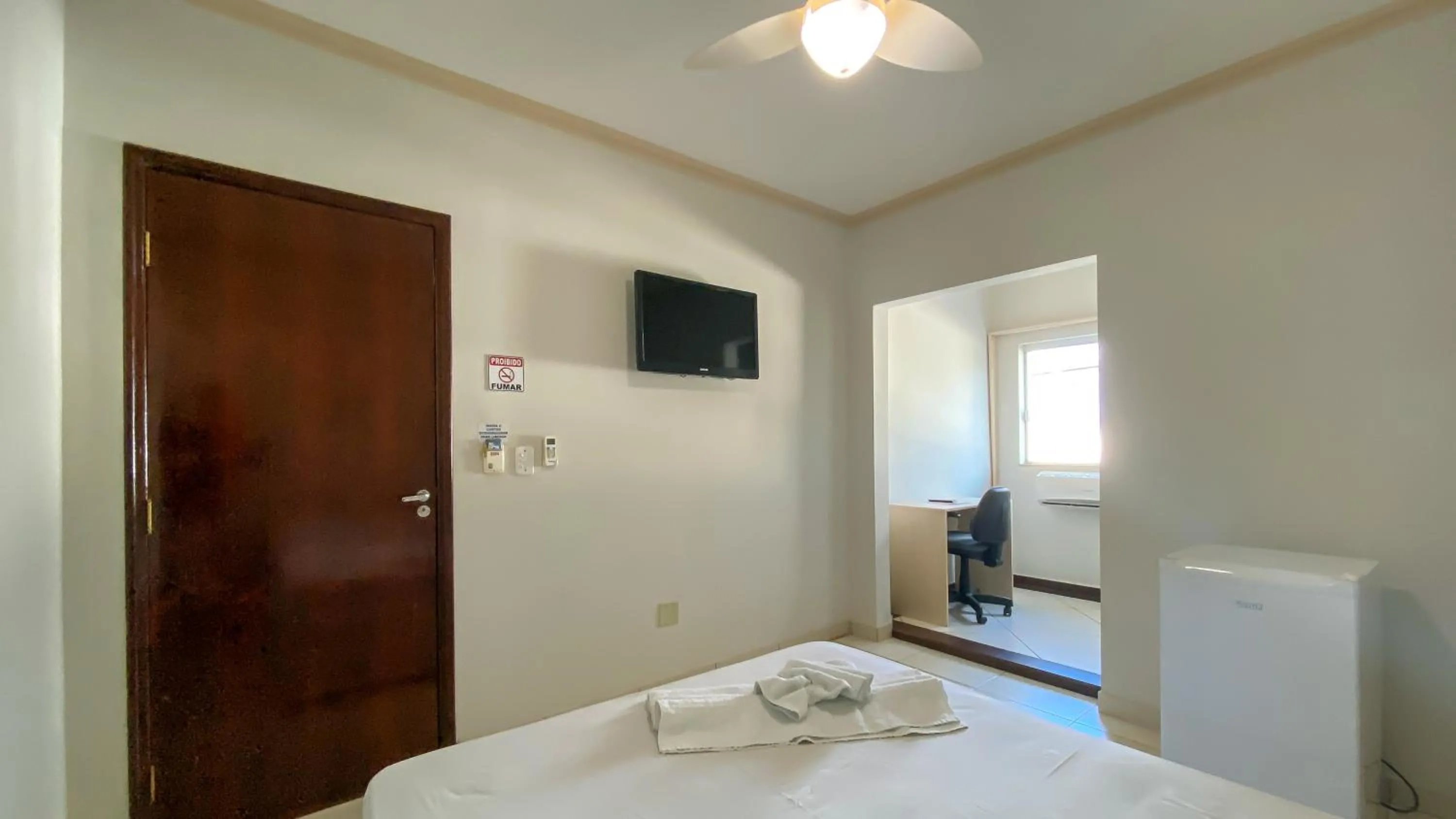 CENTER PLAZA HOTEL