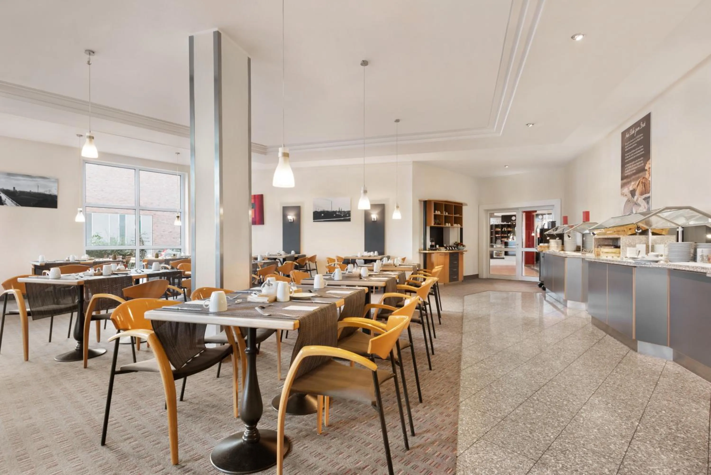 Restaurant/places to eat in Ramada by Wyndham Bottrop City