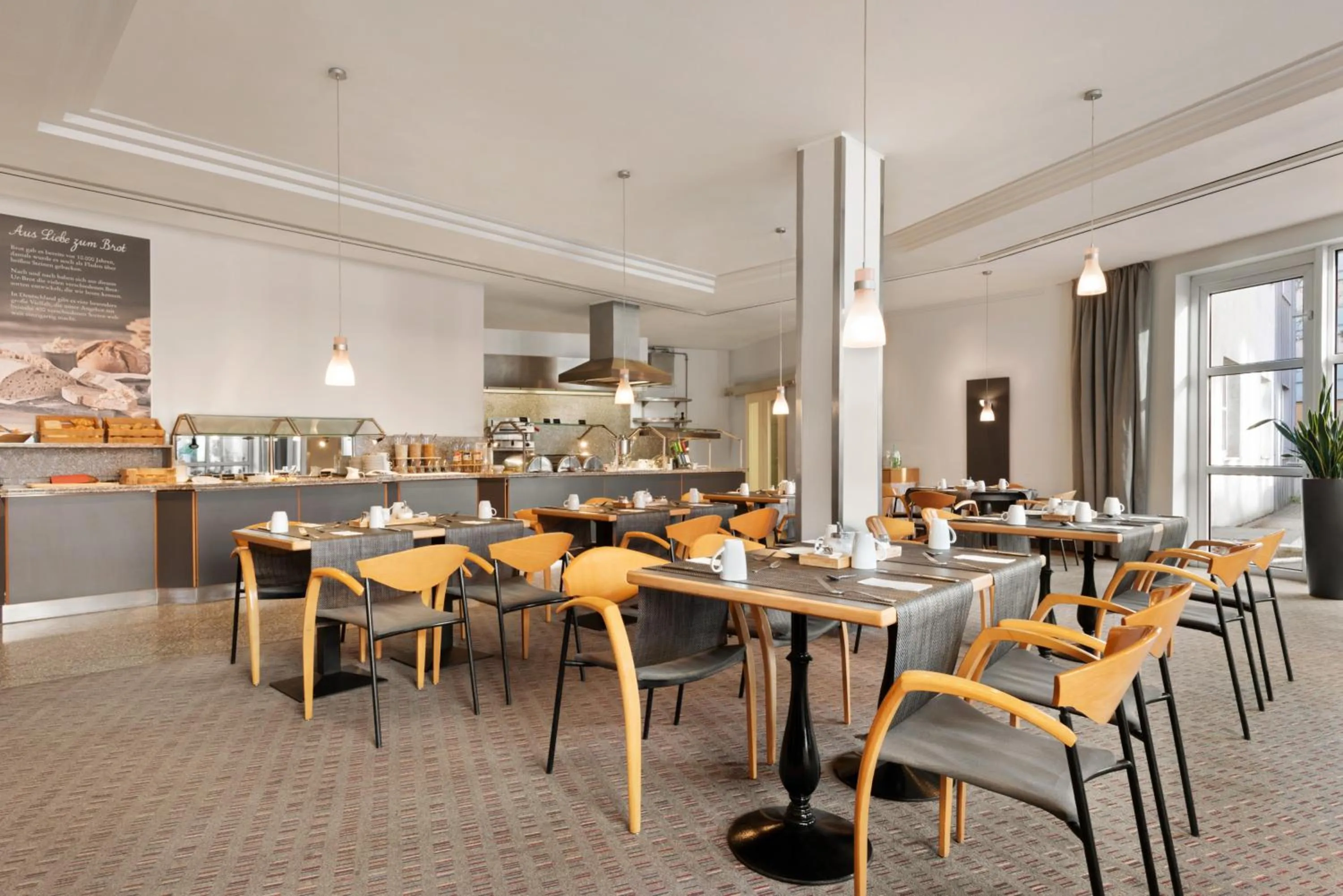 Food and drinks in Ramada by Wyndham Bottrop City